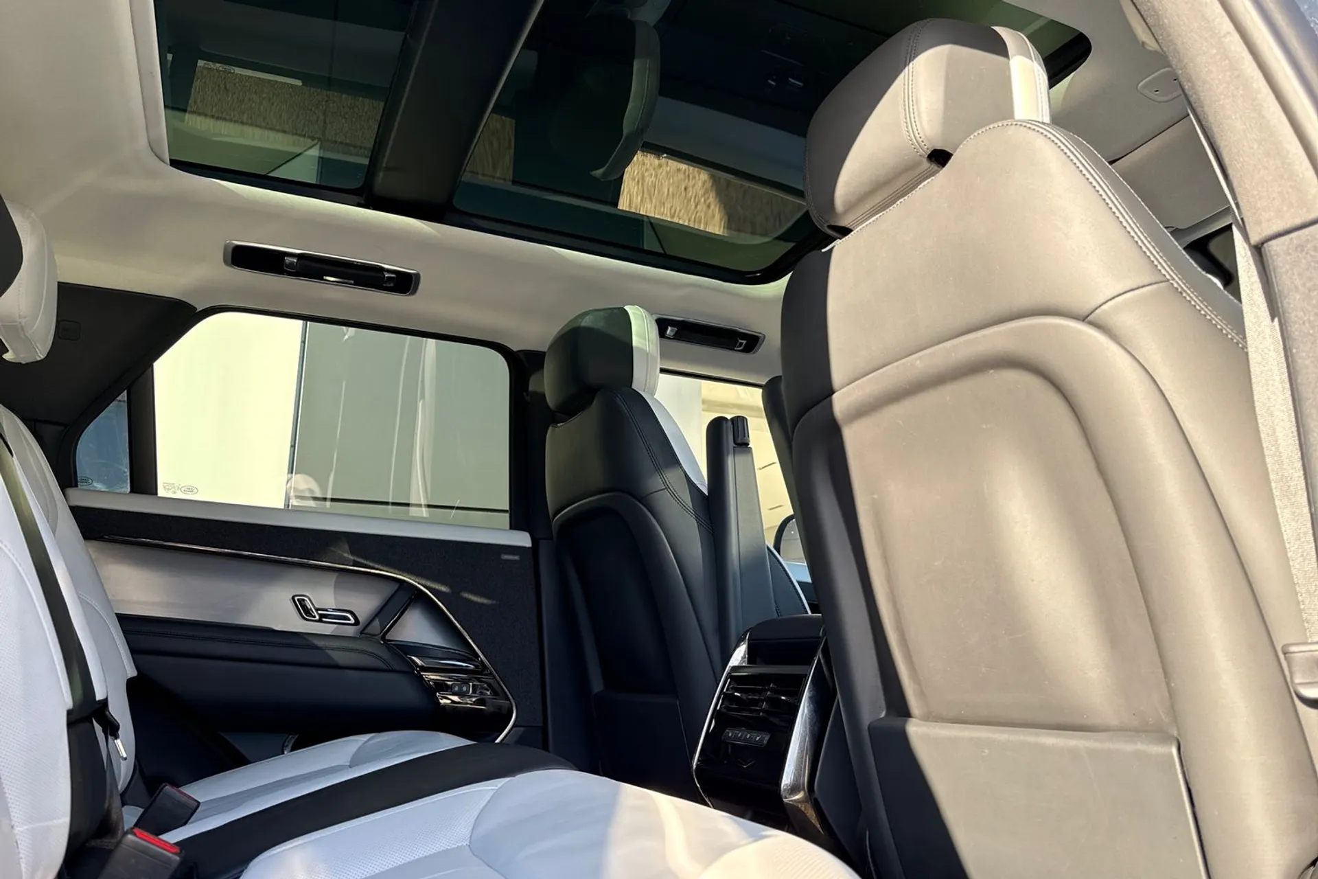 LAND ROVER RANGE ROVER SPORT thumbnail image number 43