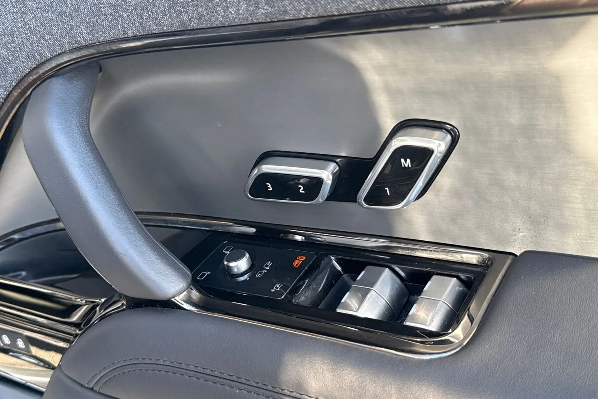 LAND ROVER RANGE ROVER SPORT thumbnail image number 25