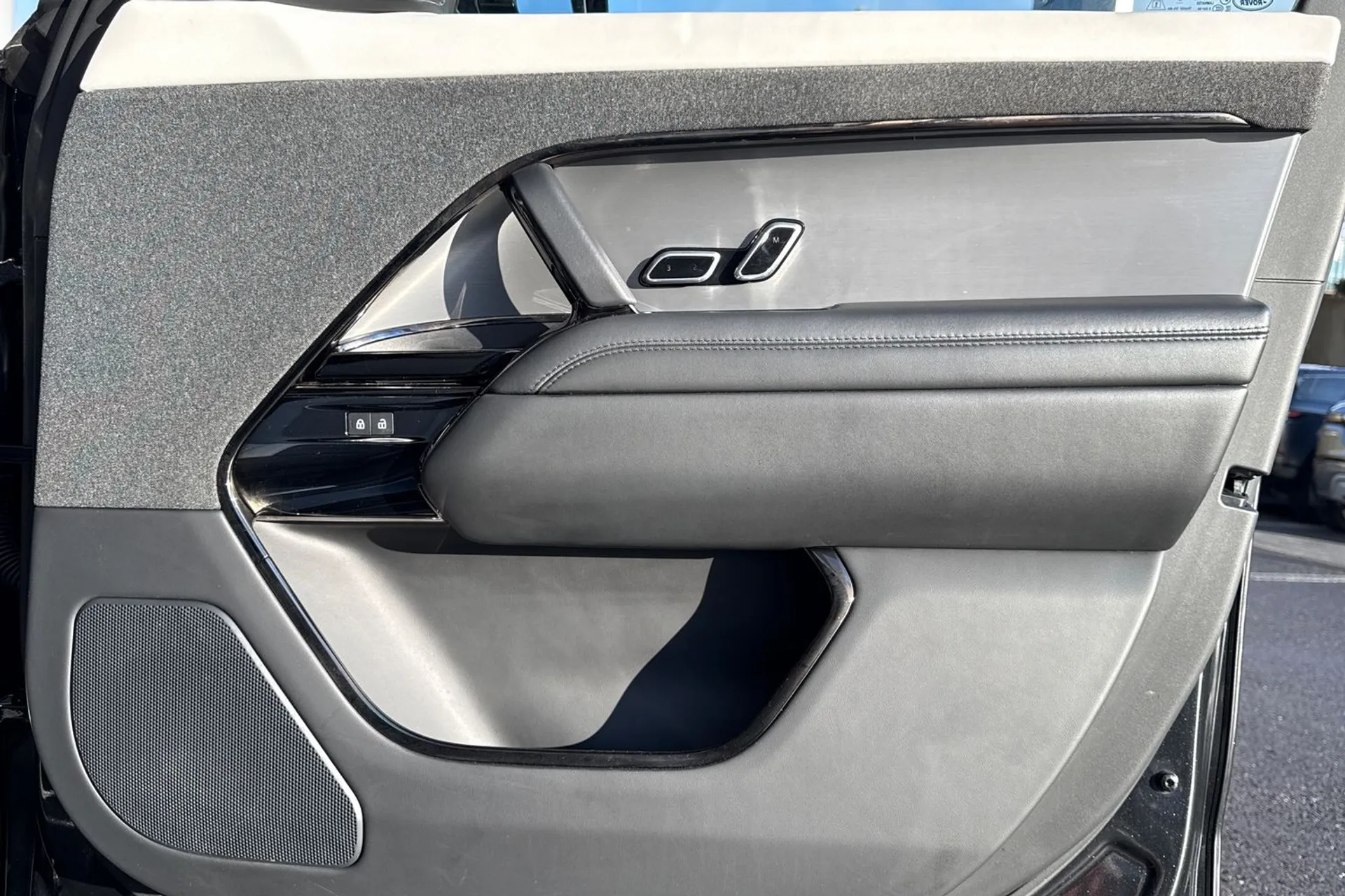 LAND ROVER RANGE ROVER SPORT thumbnail image number 24