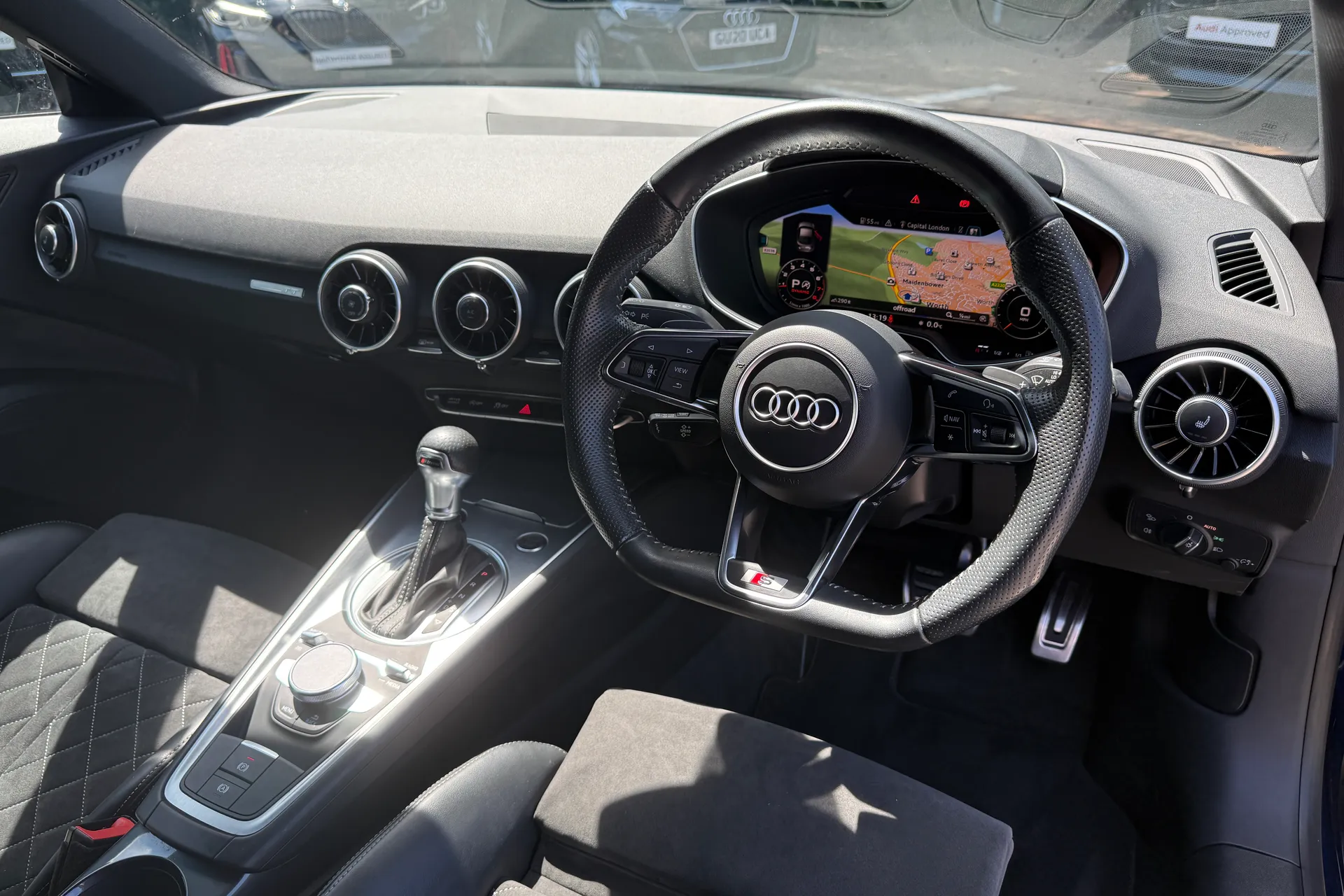 Audi TT thumbnail image number 25