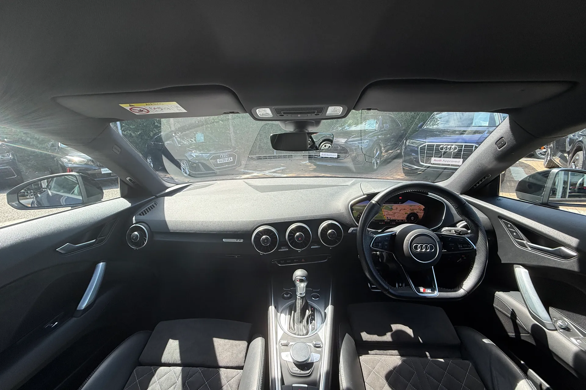 Audi TT thumbnail image number 3