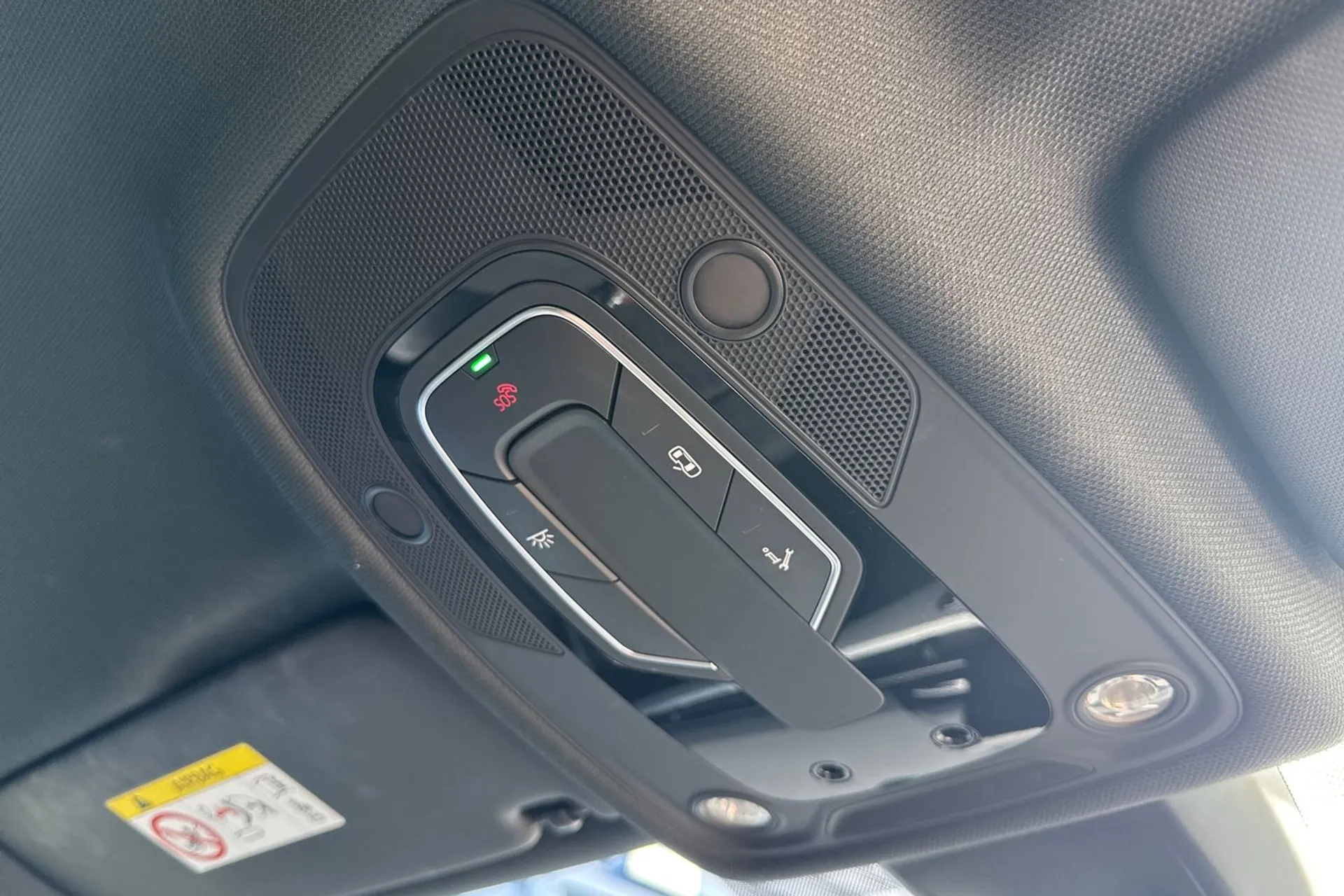 Audi A4 thumbnail image number 45