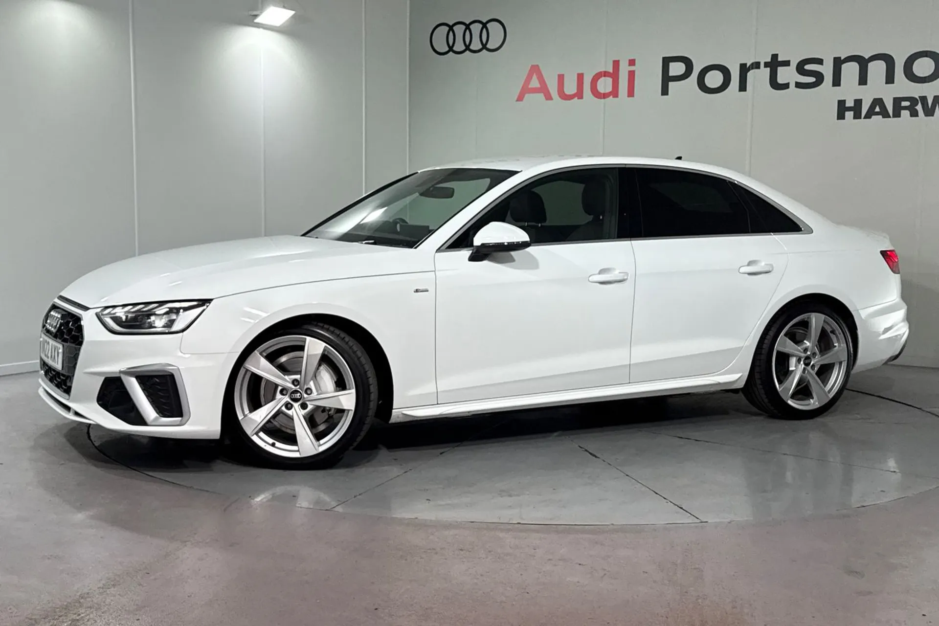 Audi A4 thumbnail image number 6