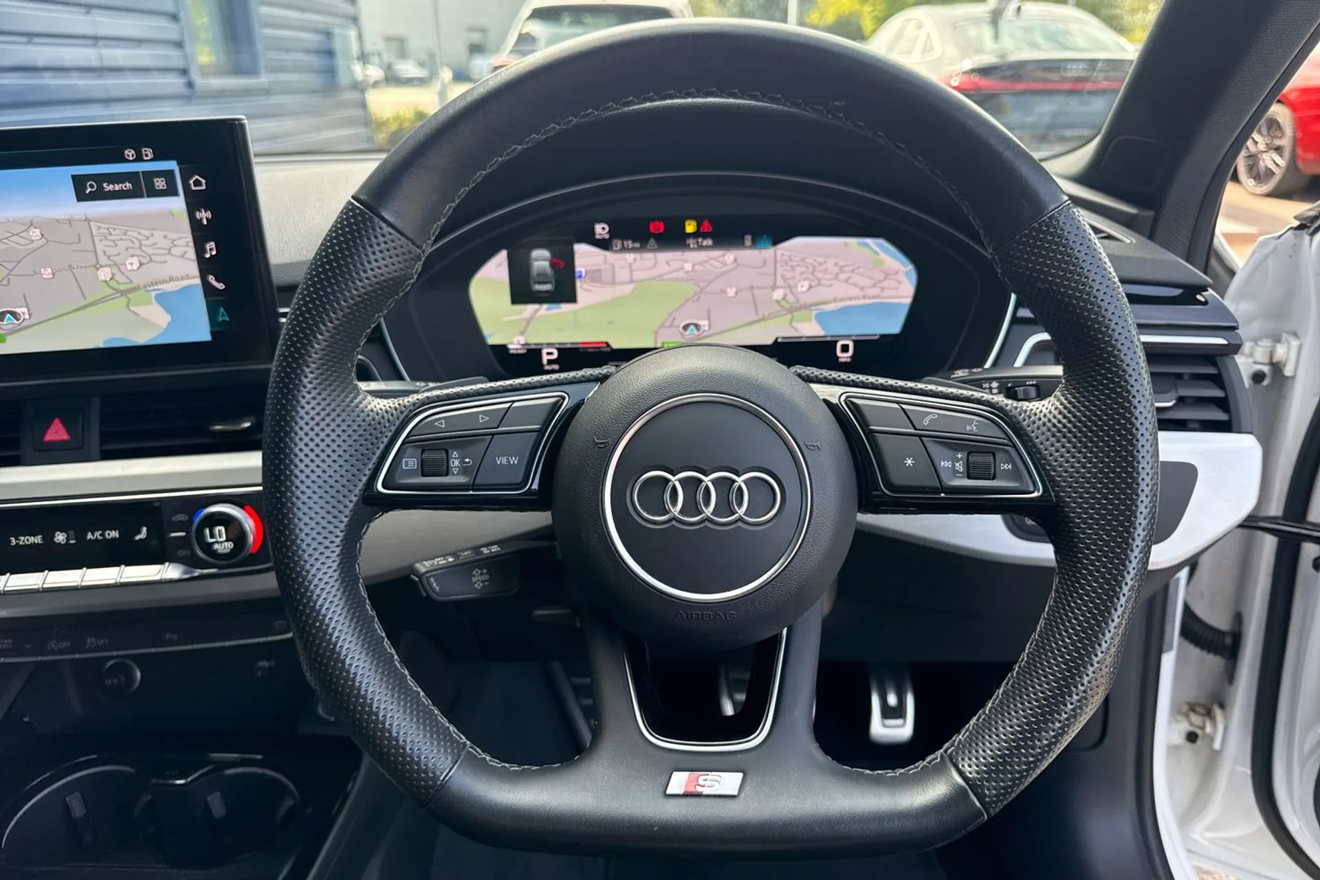 Audi A4 thumbnail image number 39