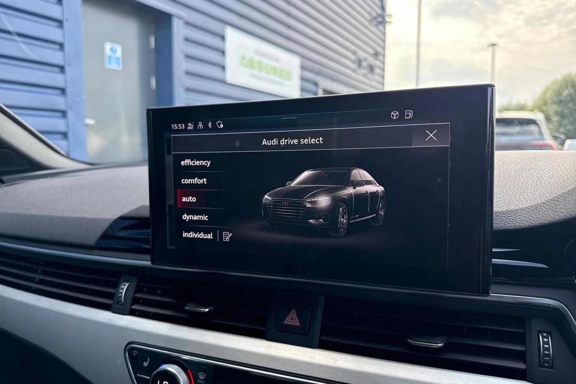Audi A4 thumbnail image number 27