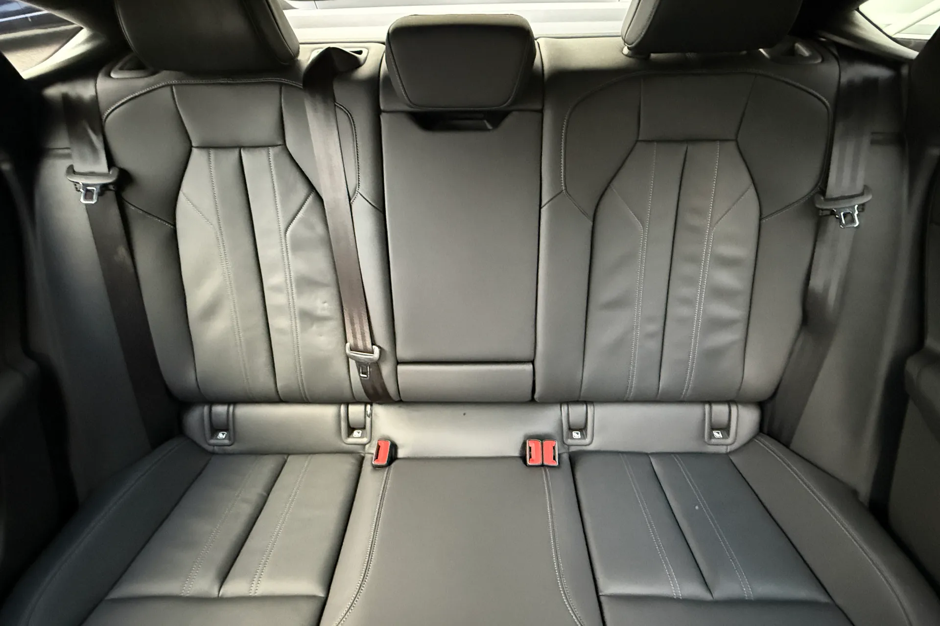 Audi Q6 thumbnail image number 27