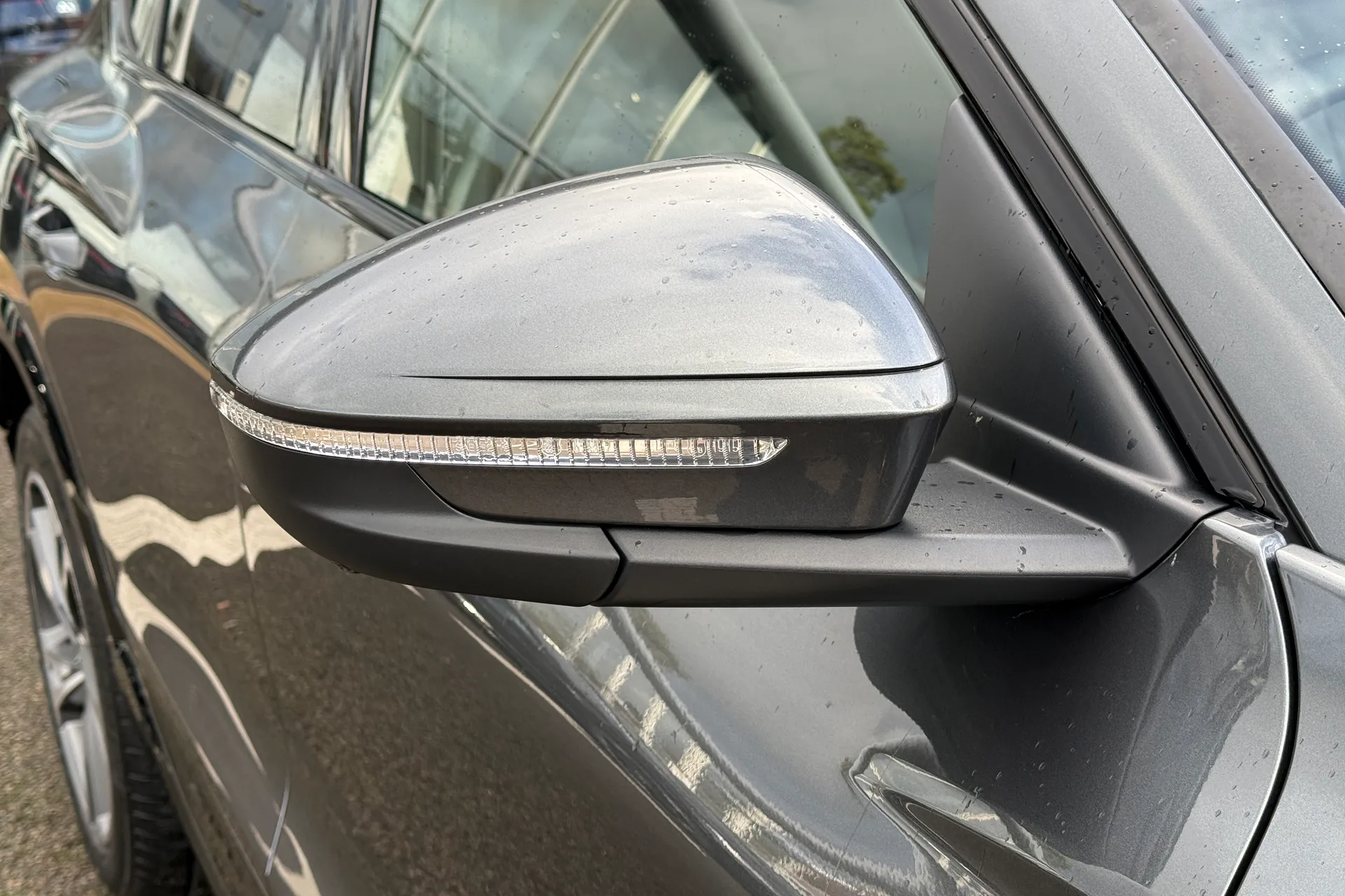 Audi Q6 thumbnail image number 57