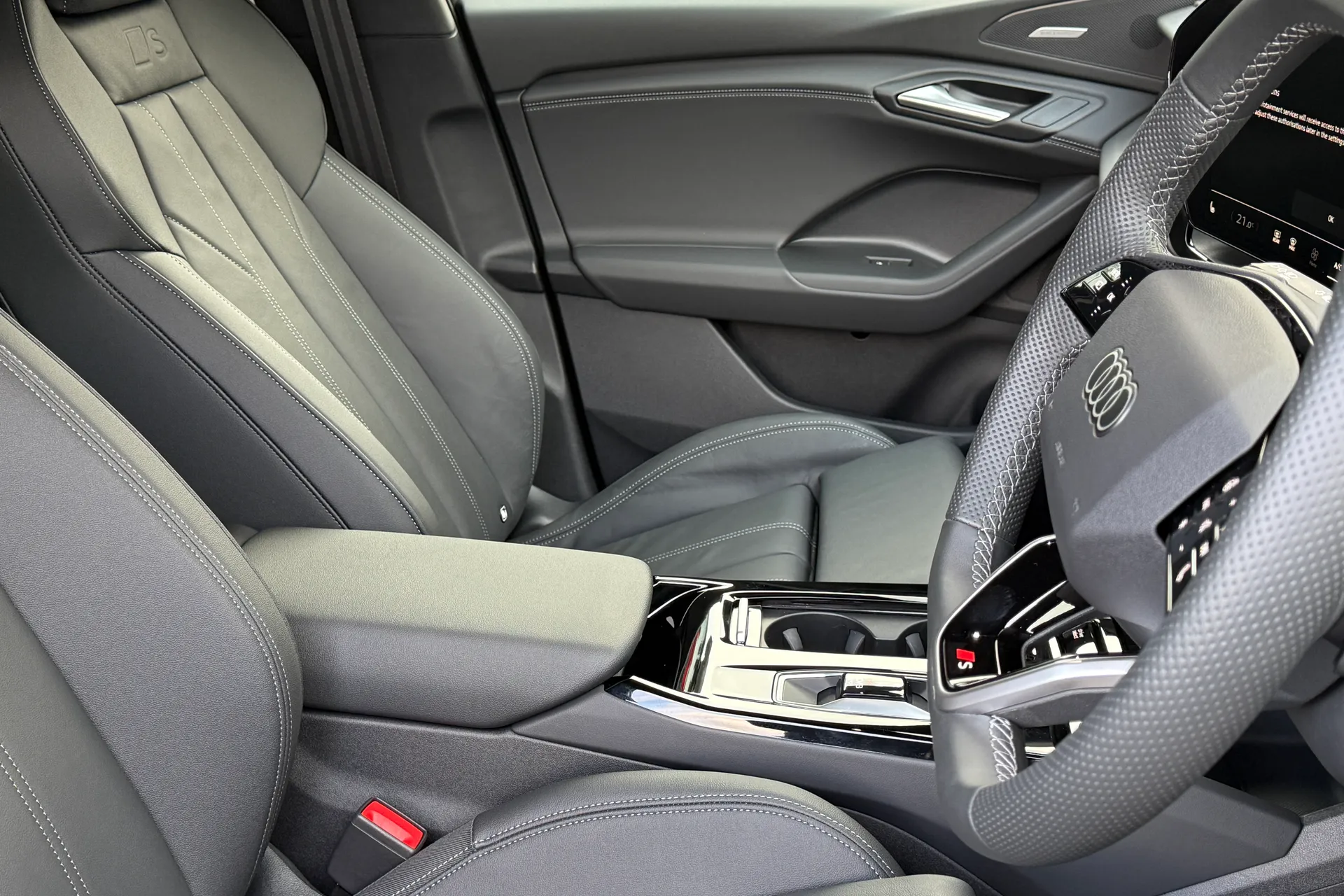 Audi Q6 thumbnail image number 50