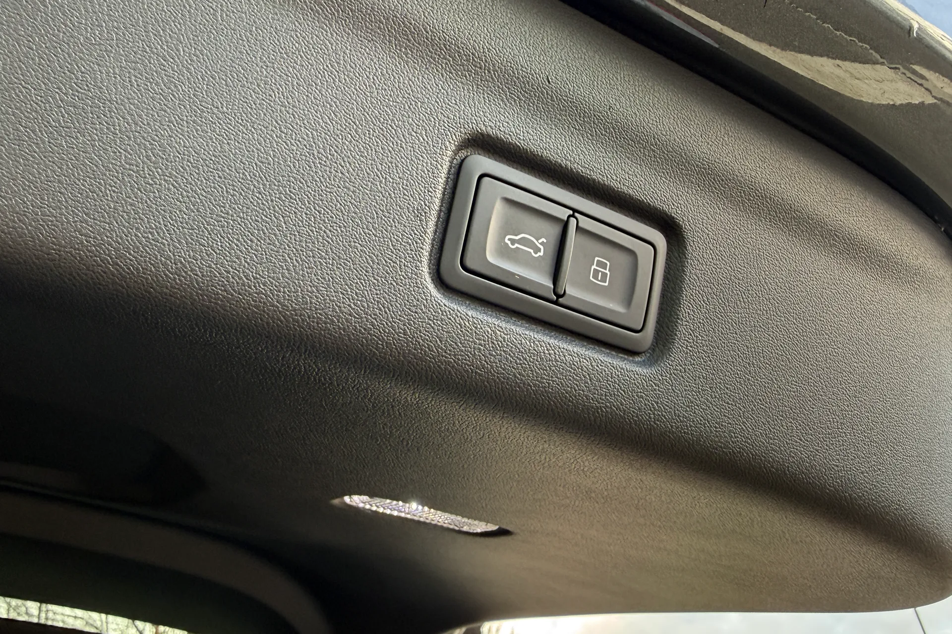 Audi Q6 thumbnail image number 39