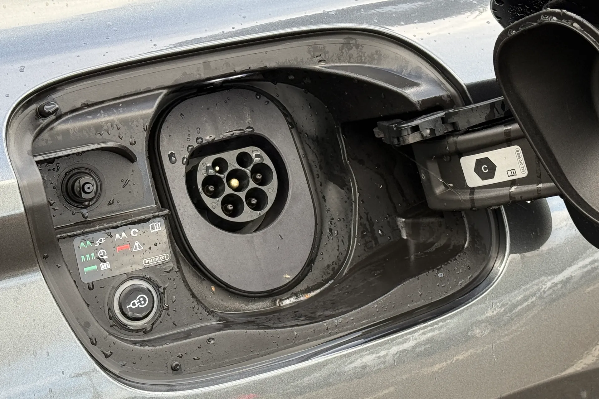 Audi Q6 thumbnail image number 36