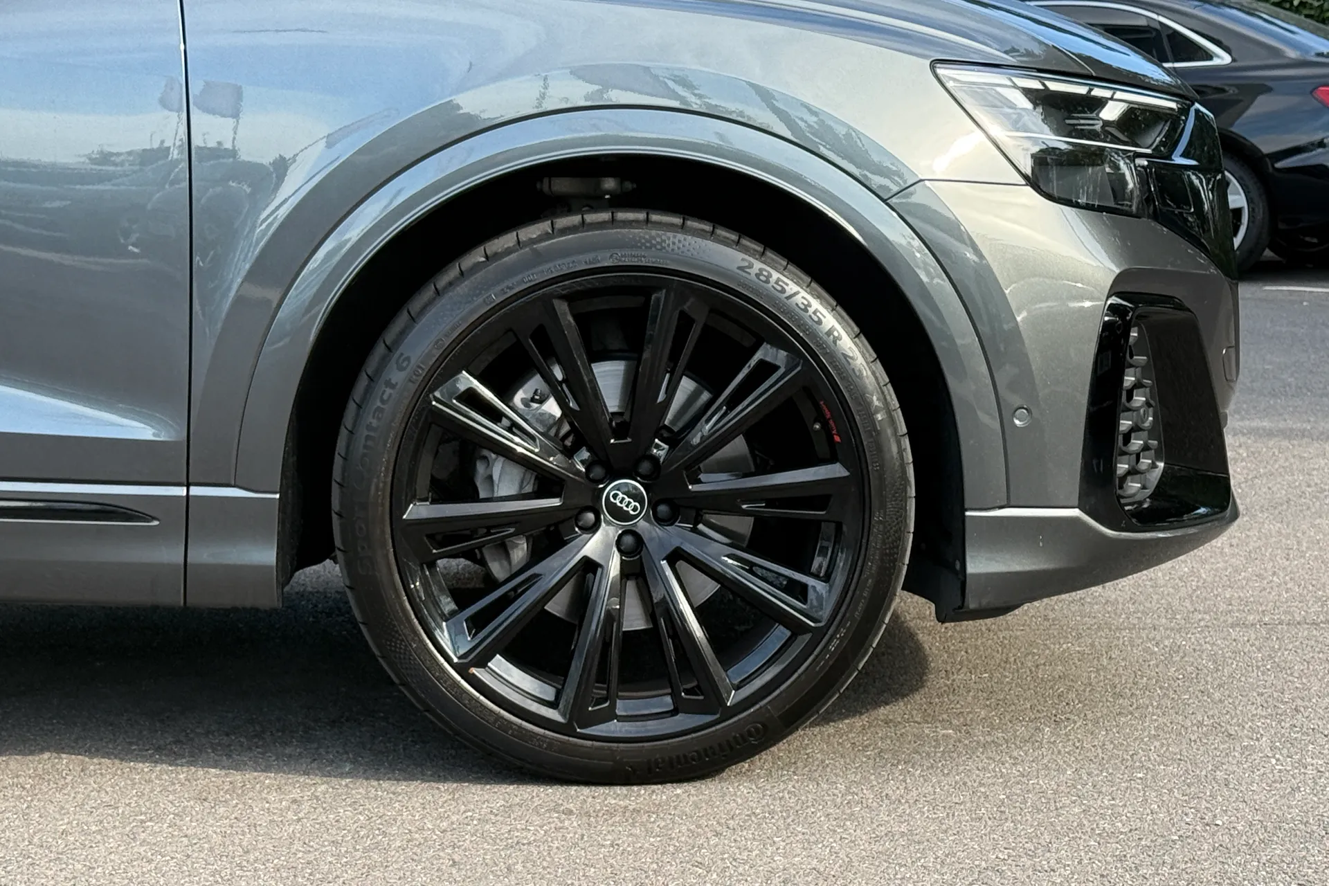 Audi Q8 thumbnail image number 8