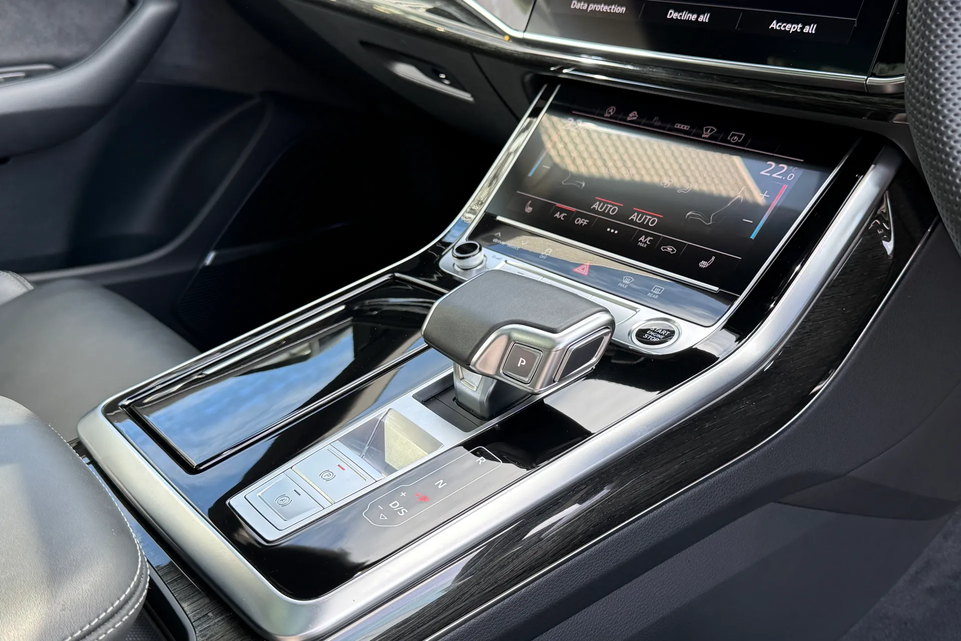 Audi Q8 thumbnail image number 25