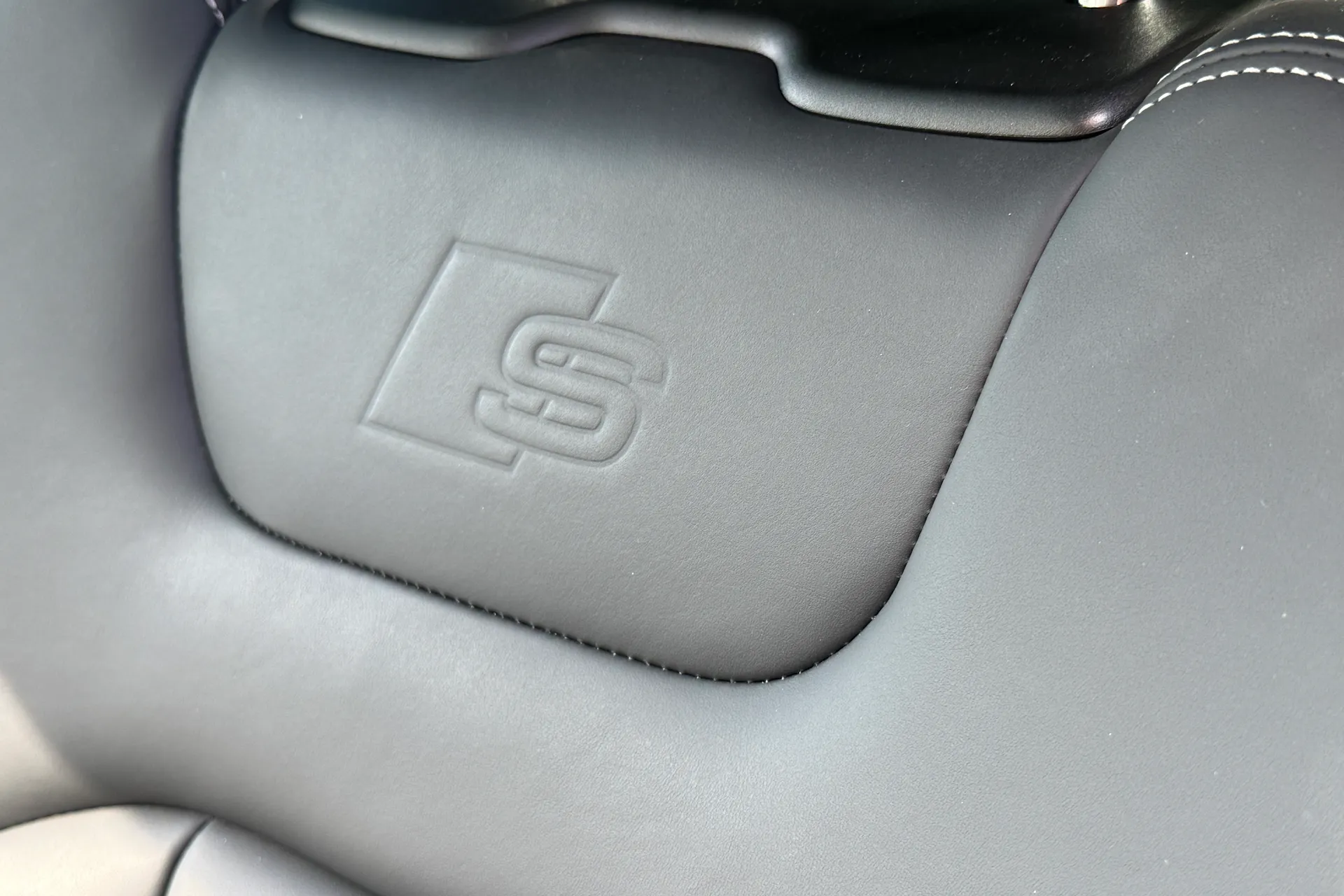 Audi Q8 thumbnail image number 42