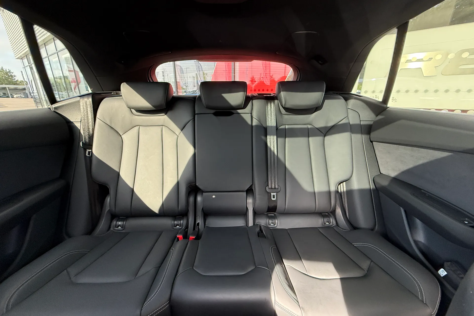 Audi Q8 thumbnail image number 48