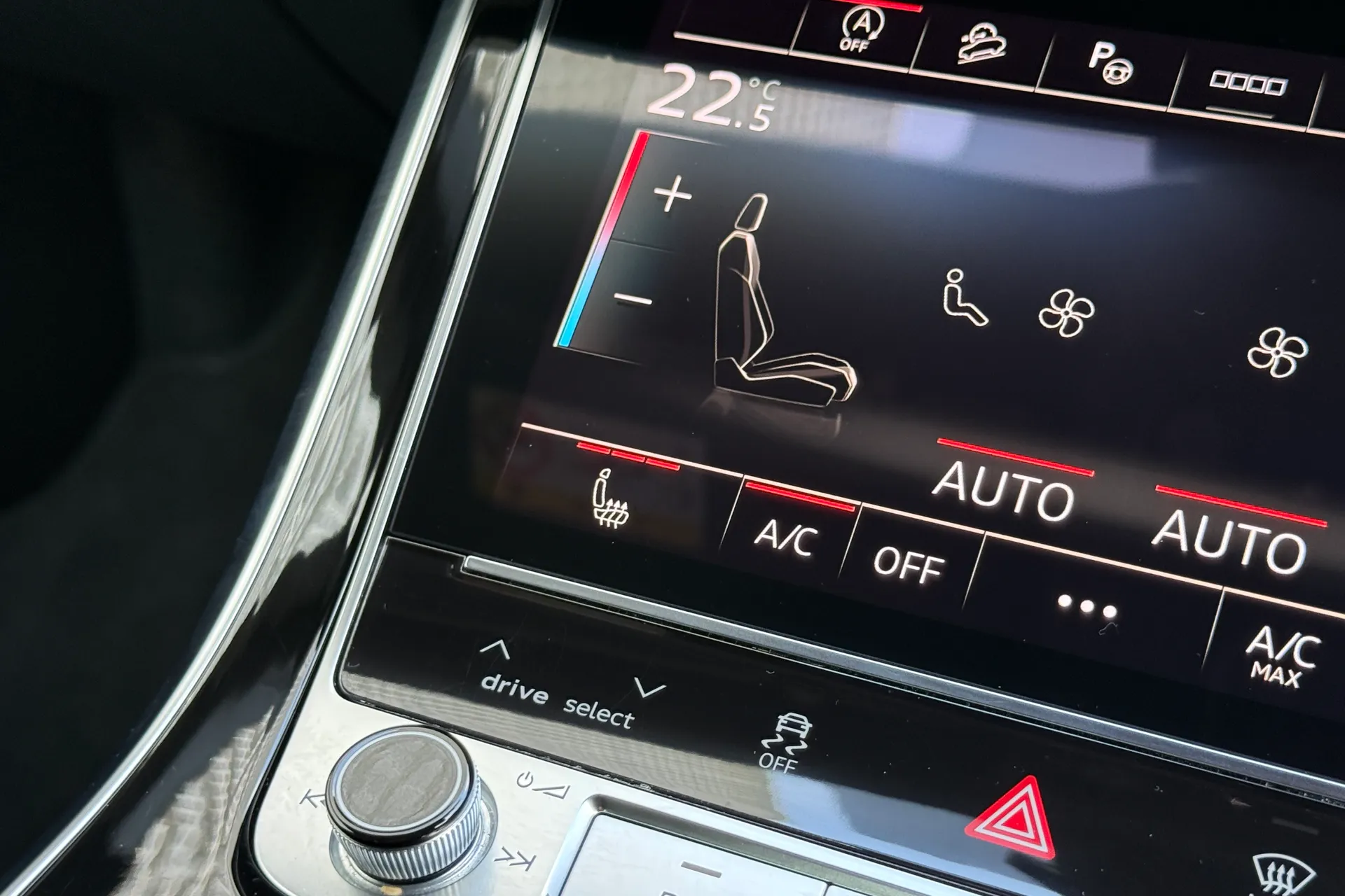 Audi Q8 thumbnail image number 43