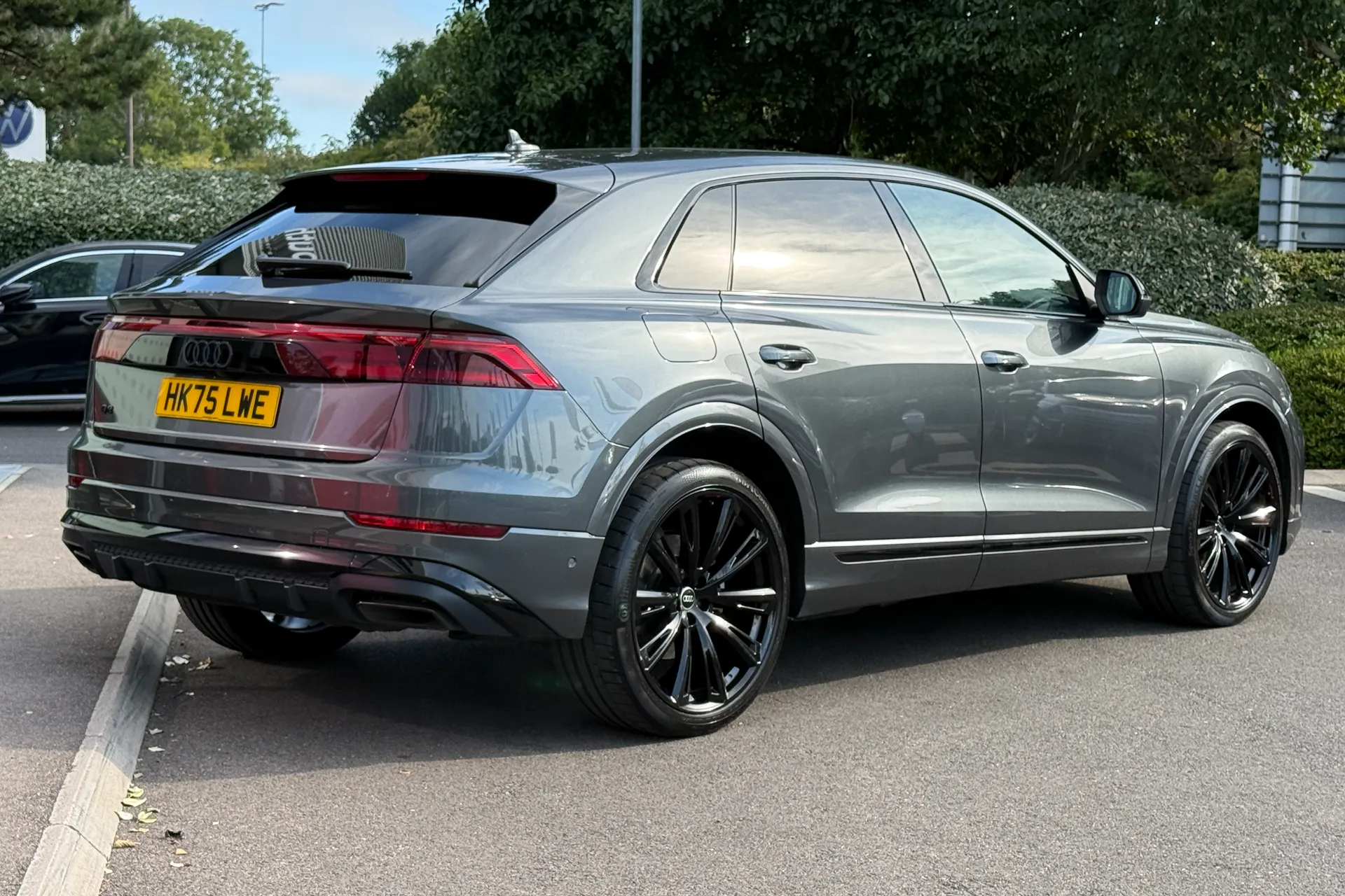Audi Q8 thumbnail image number 13