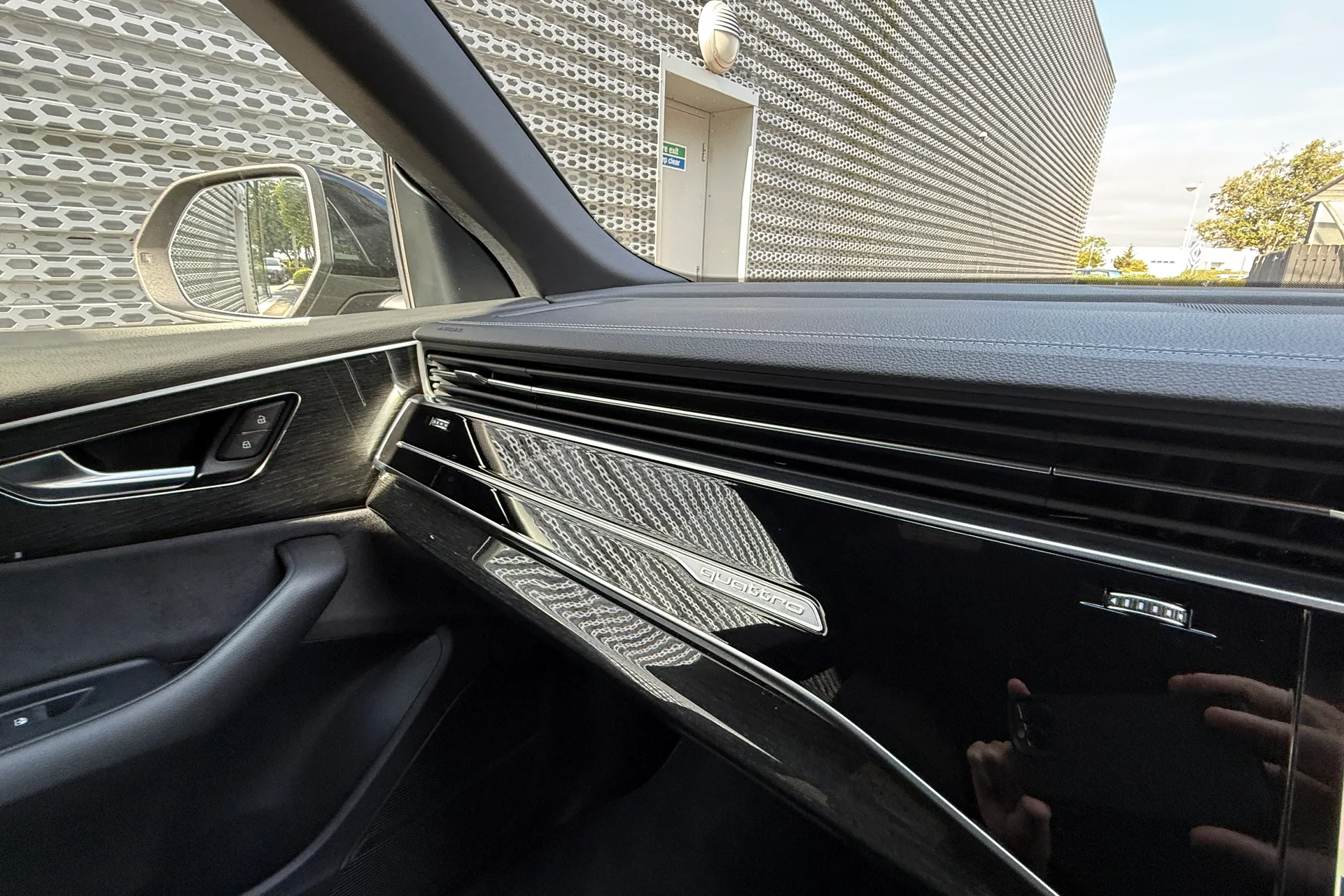 Audi Q8 thumbnail image number 66
