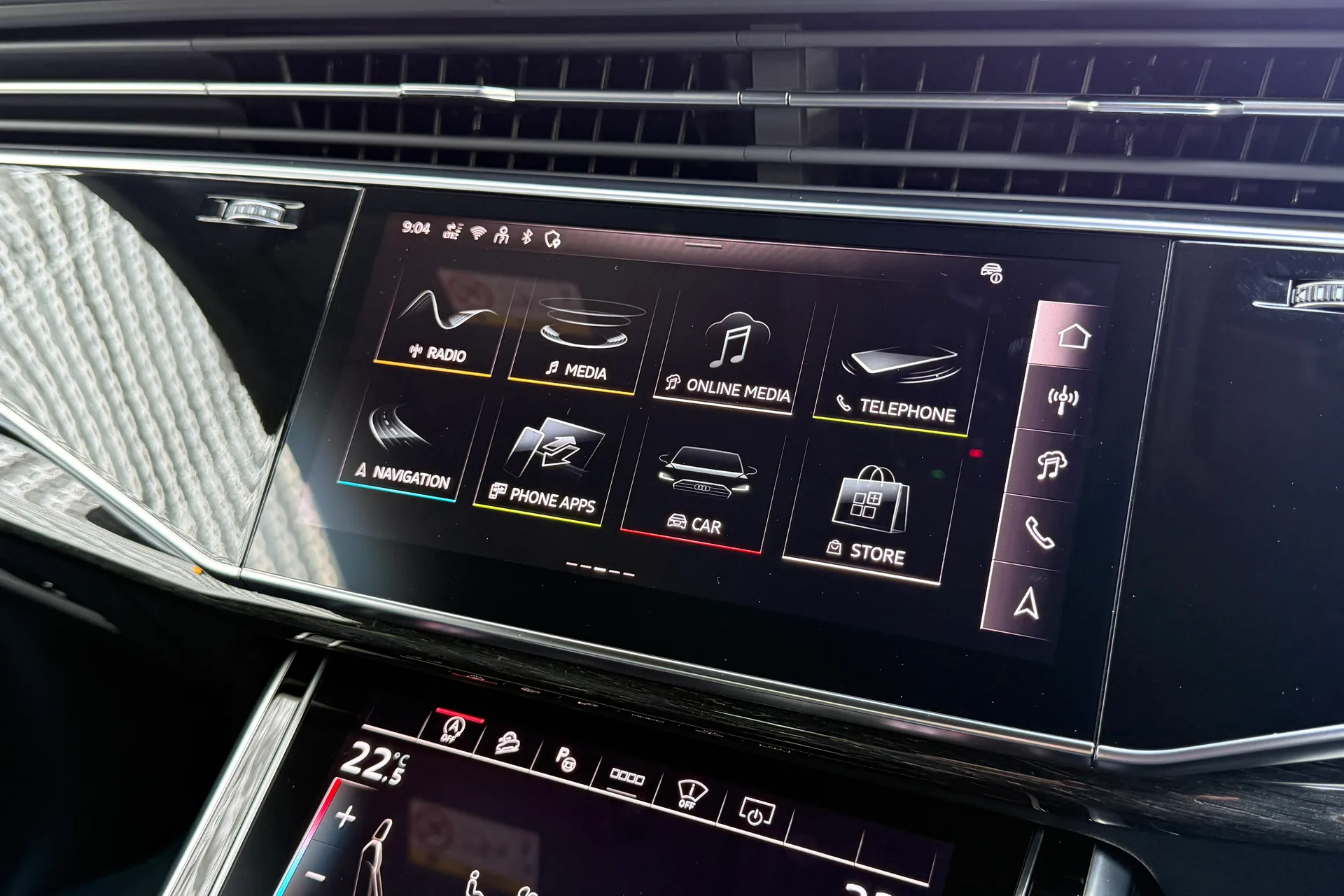 Audi Q8 thumbnail image number 37