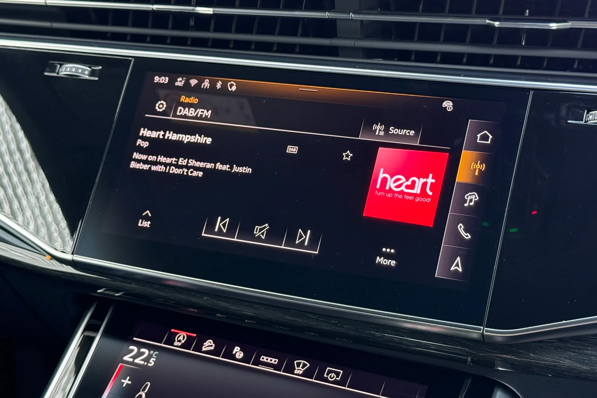 Audi Q8 thumbnail image number 16