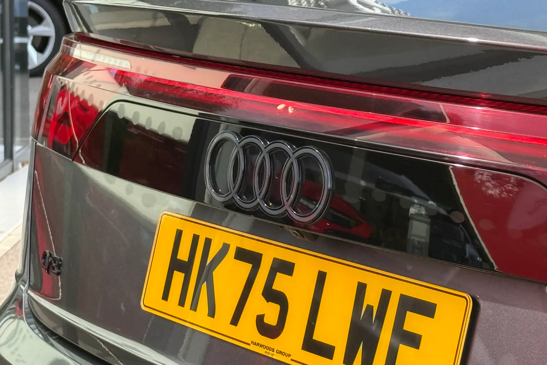 Audi Q8 thumbnail image number 26