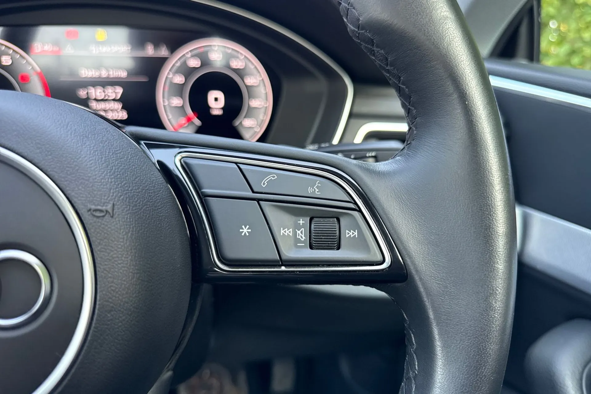 Audi A5 thumbnail image number 42