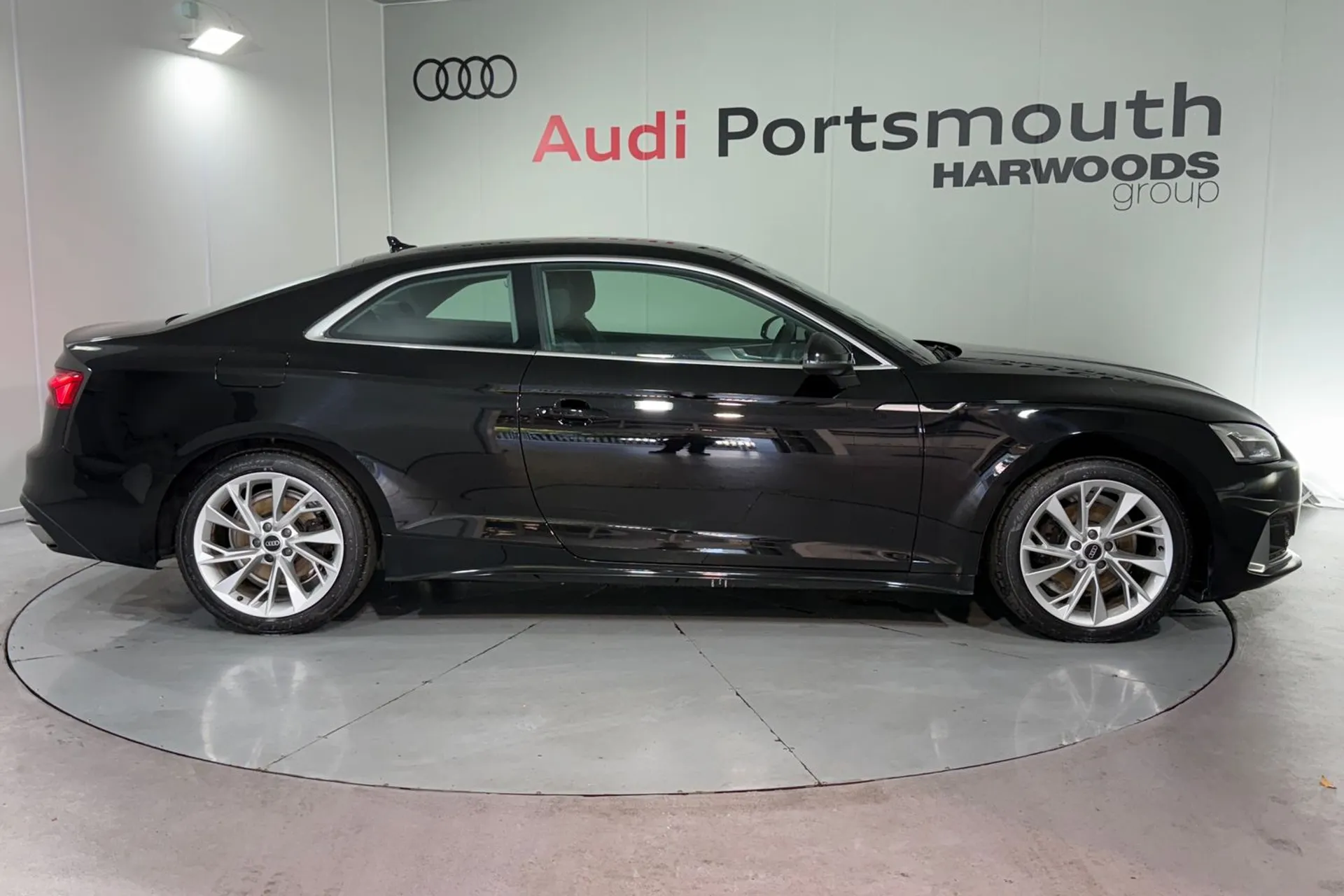 Audi A5 thumbnail image number 2