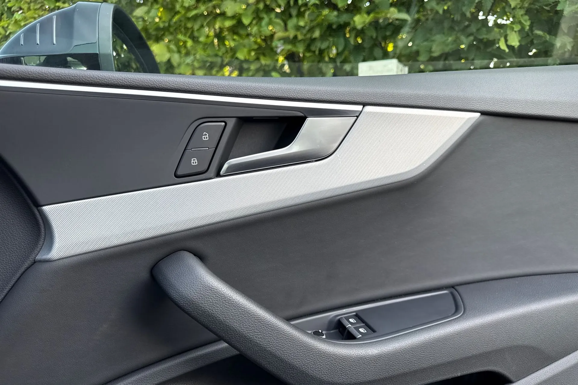 Audi A5 thumbnail image number 43