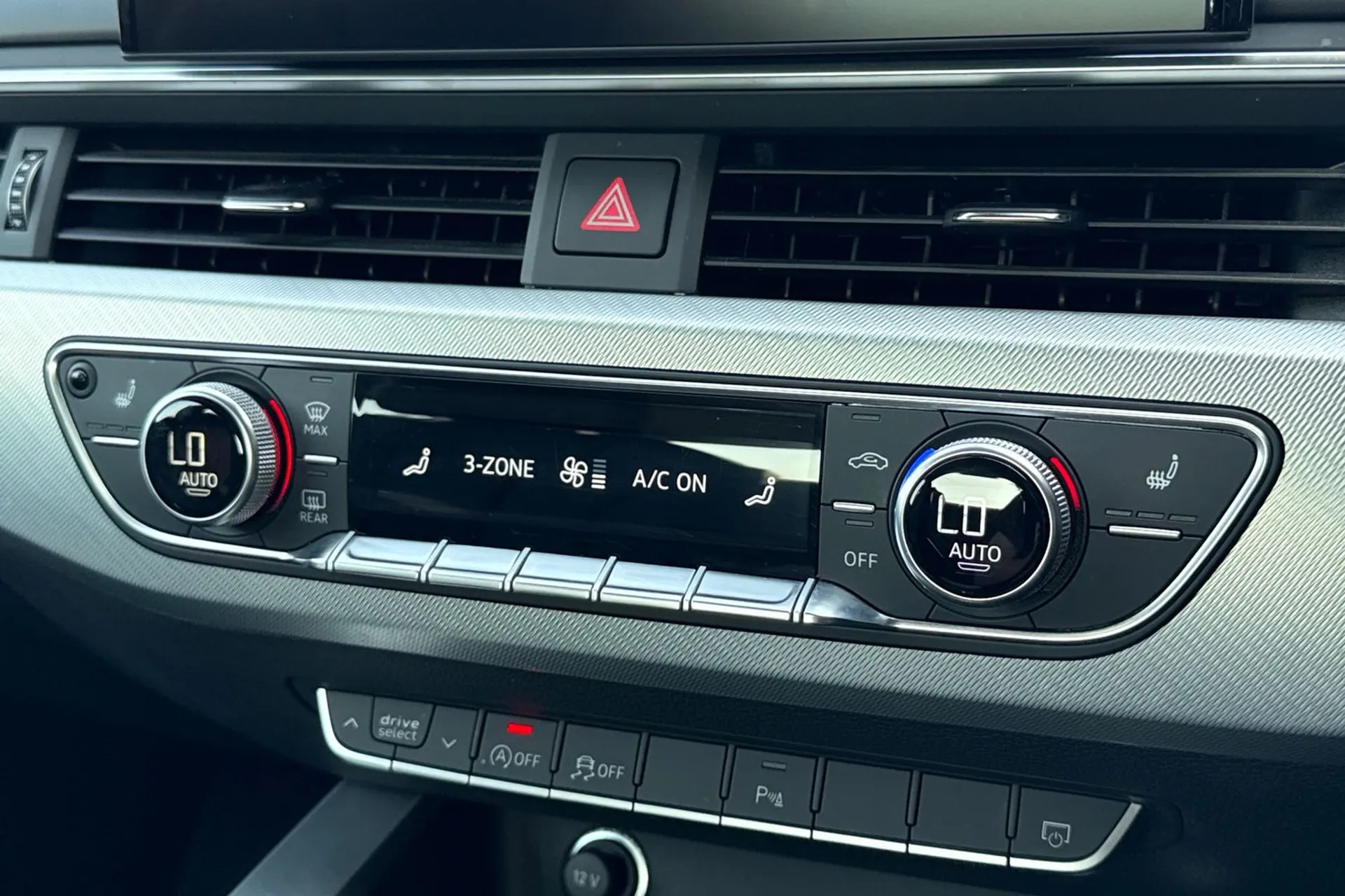 Audi A5 thumbnail image number 24