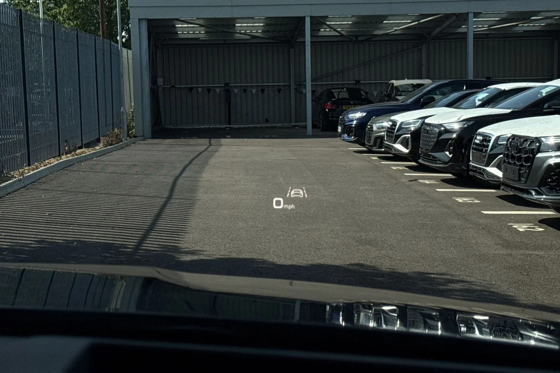 Audi e-tron thumbnail image number 29