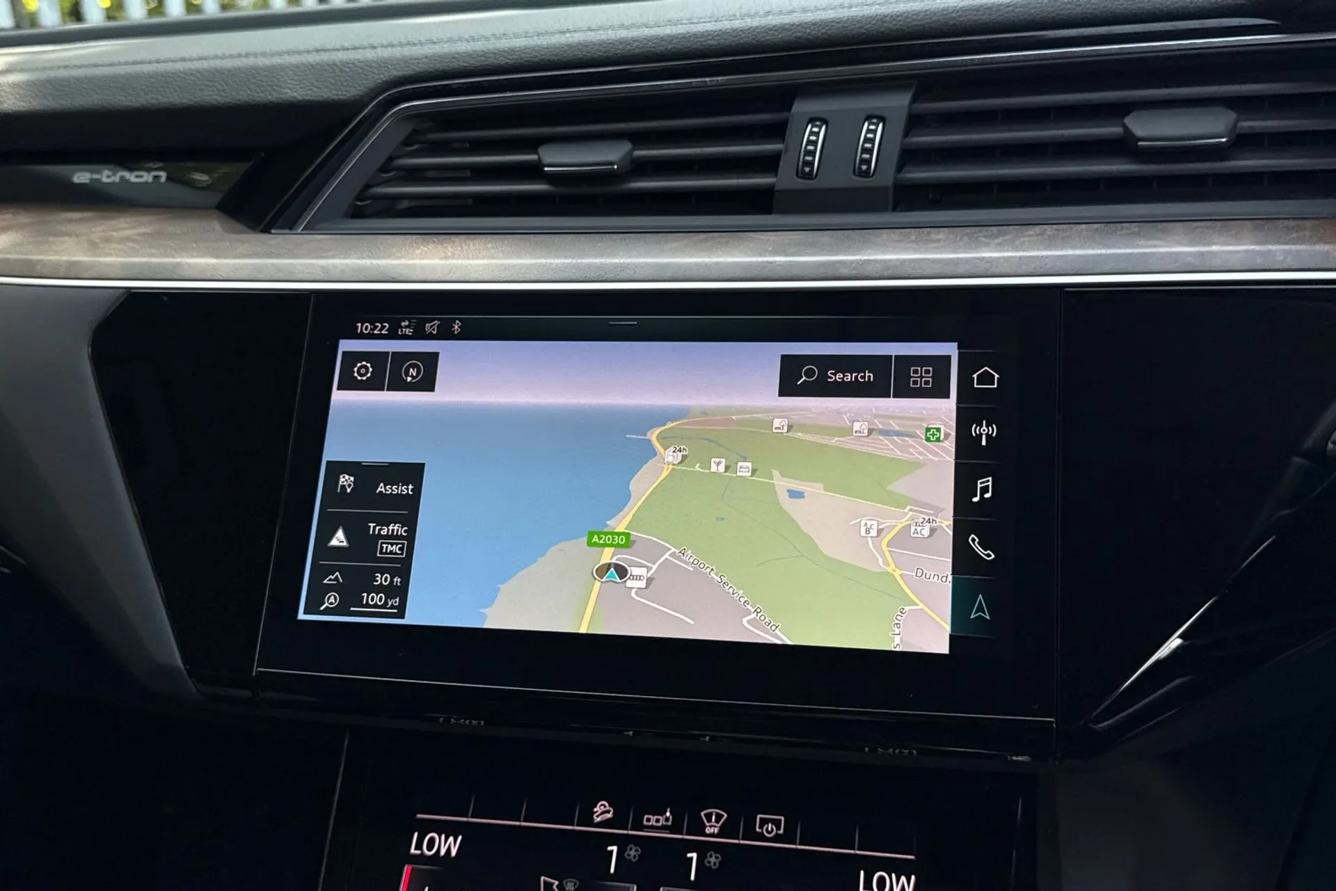 Audi e-tron thumbnail image number 23