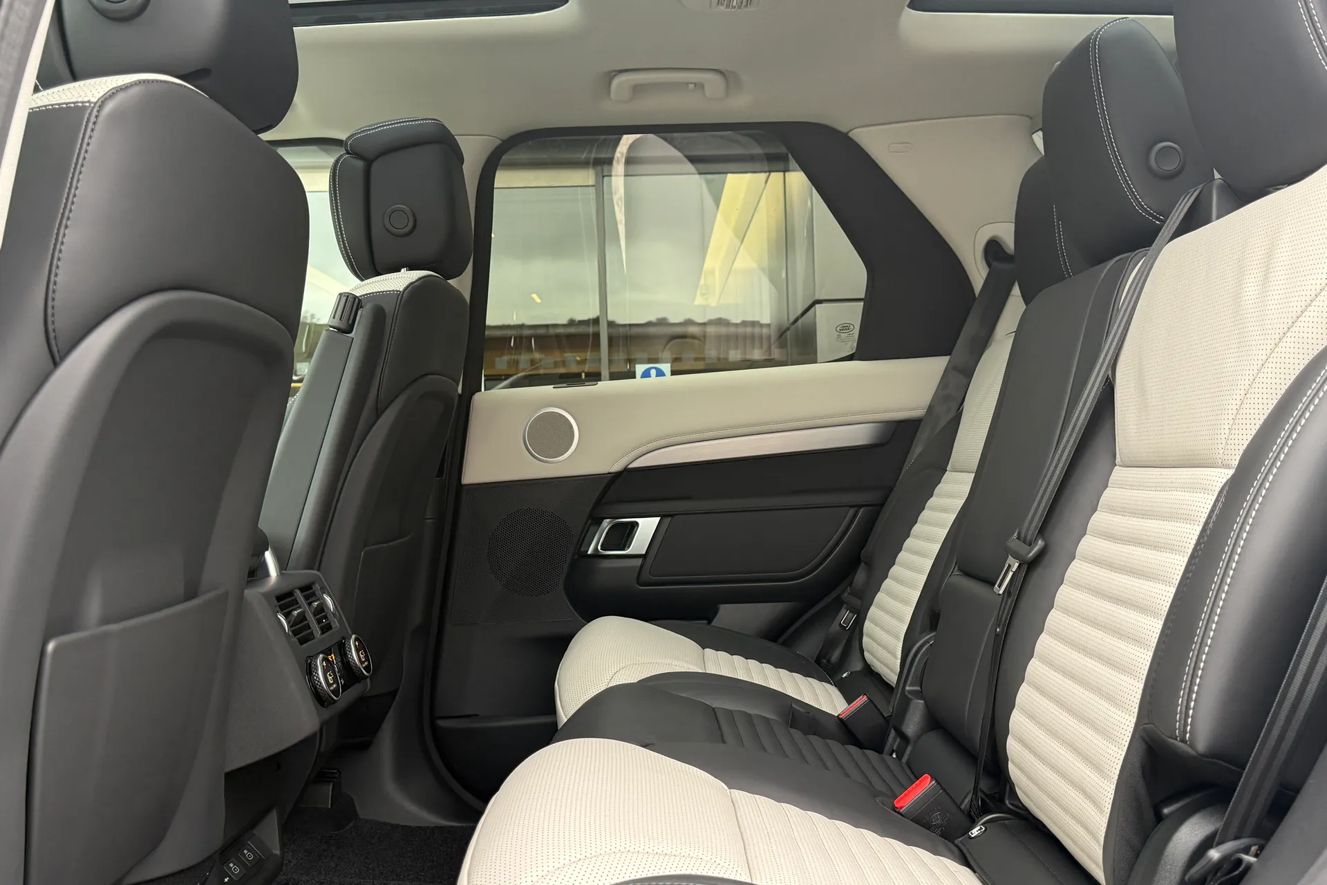 LAND ROVER DISCOVERY thumbnail image number 50