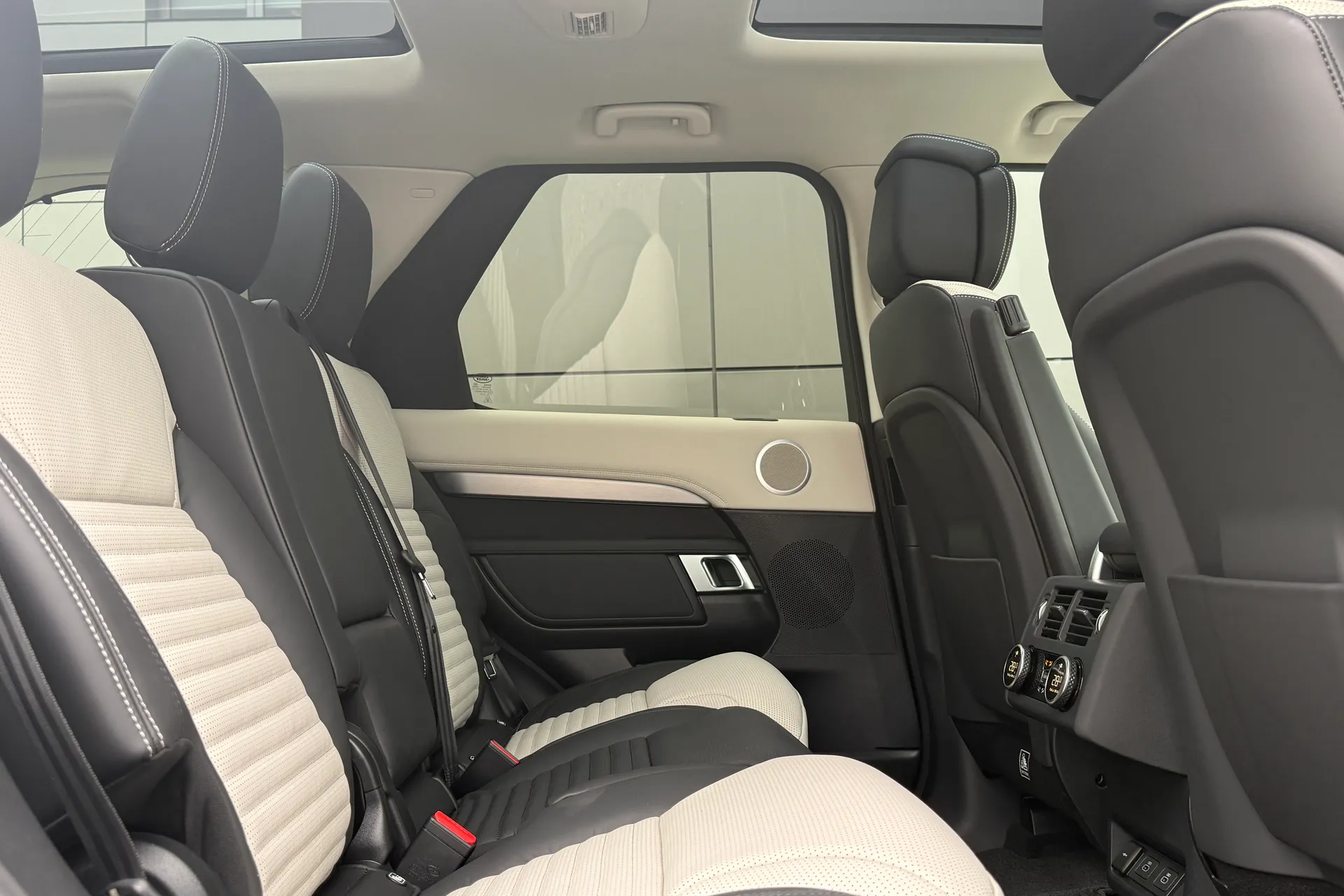 LAND ROVER DISCOVERY thumbnail image number 41