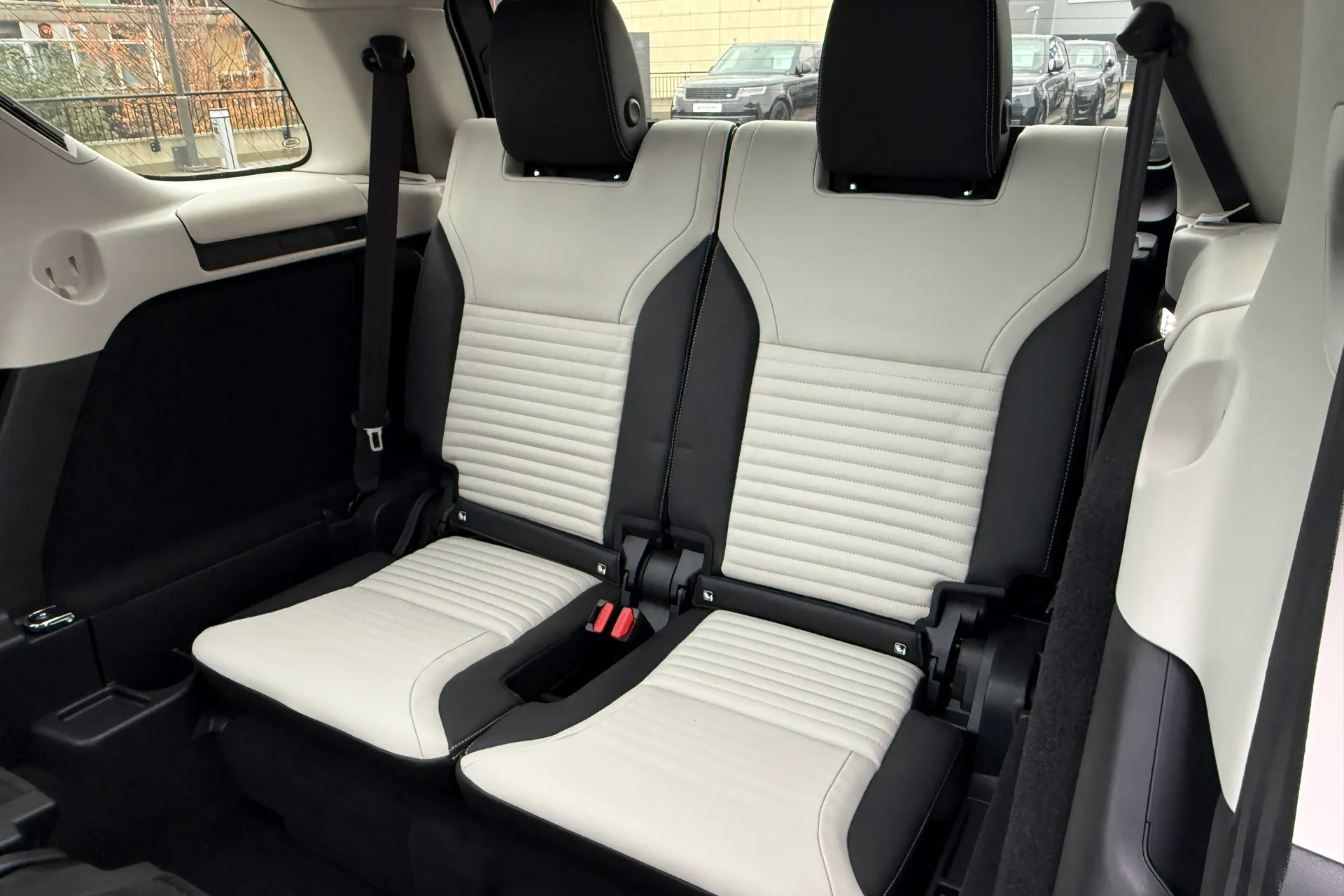 LAND ROVER DISCOVERY thumbnail image number 40