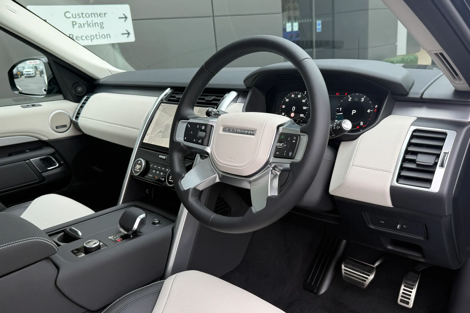 LAND ROVER DISCOVERY thumbnail image number 16