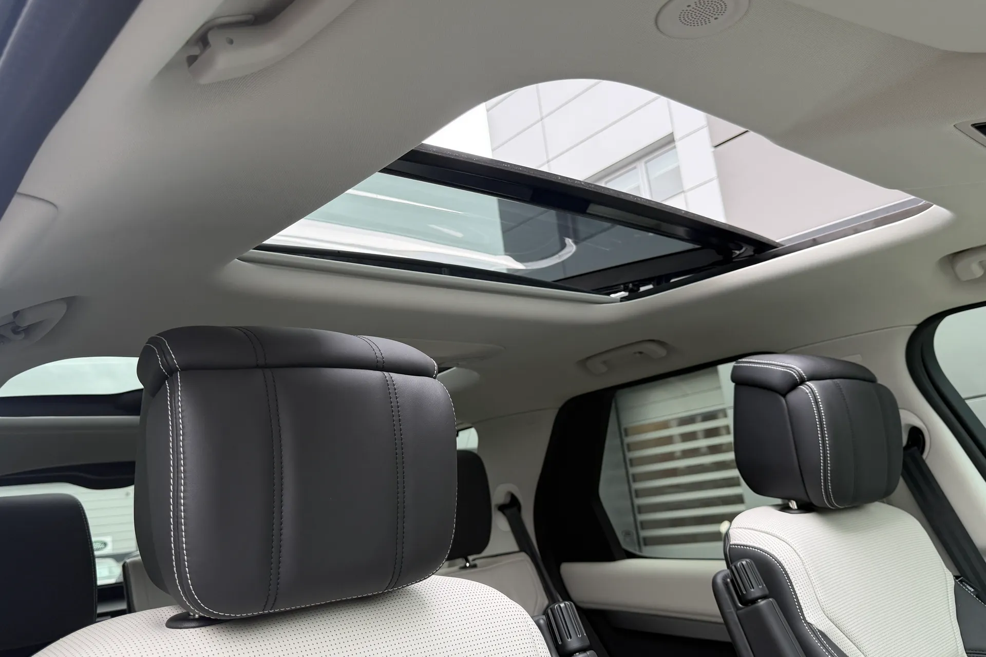 LAND ROVER DISCOVERY thumbnail image number 10