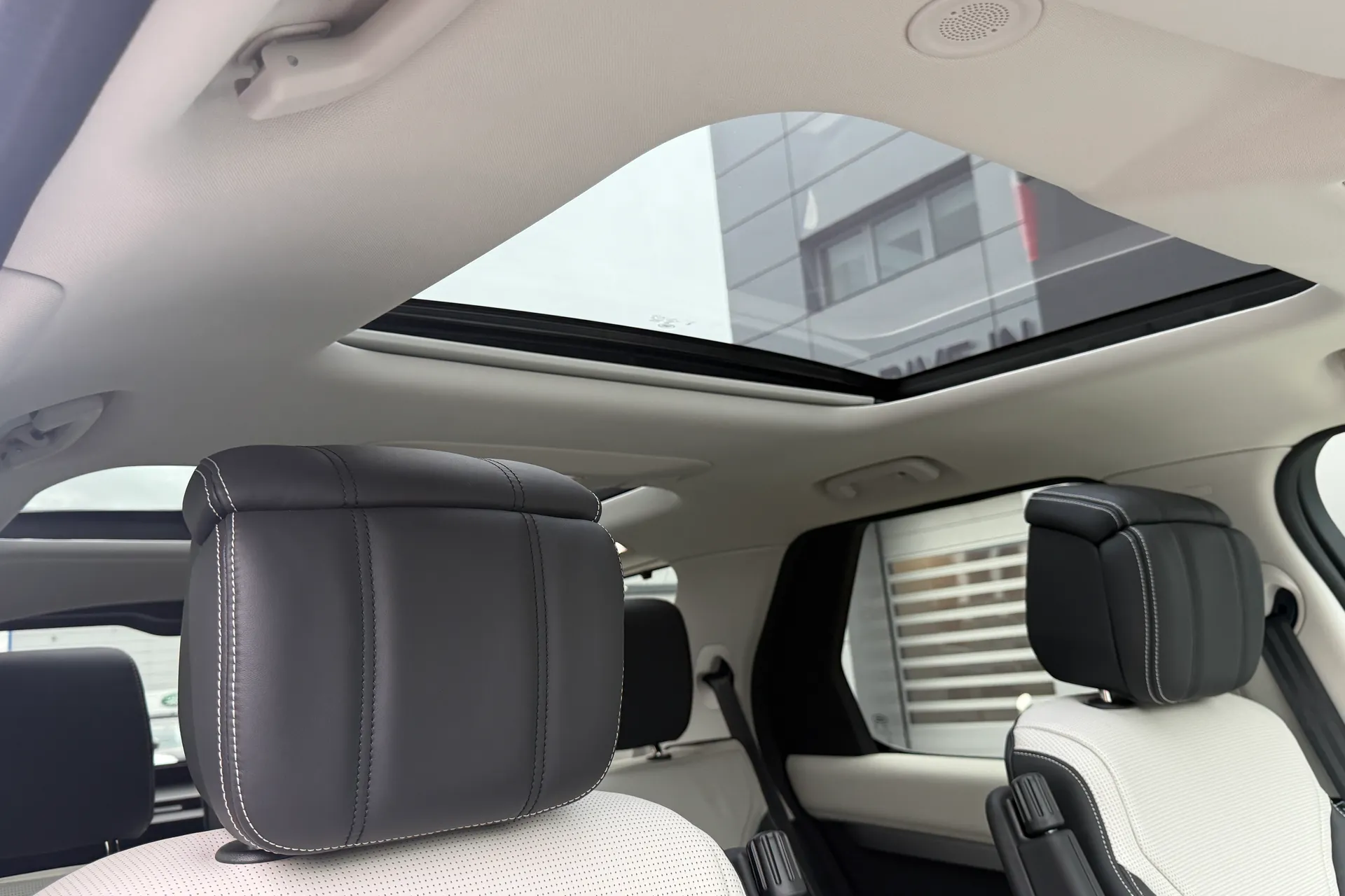 LAND ROVER DISCOVERY thumbnail image number 9