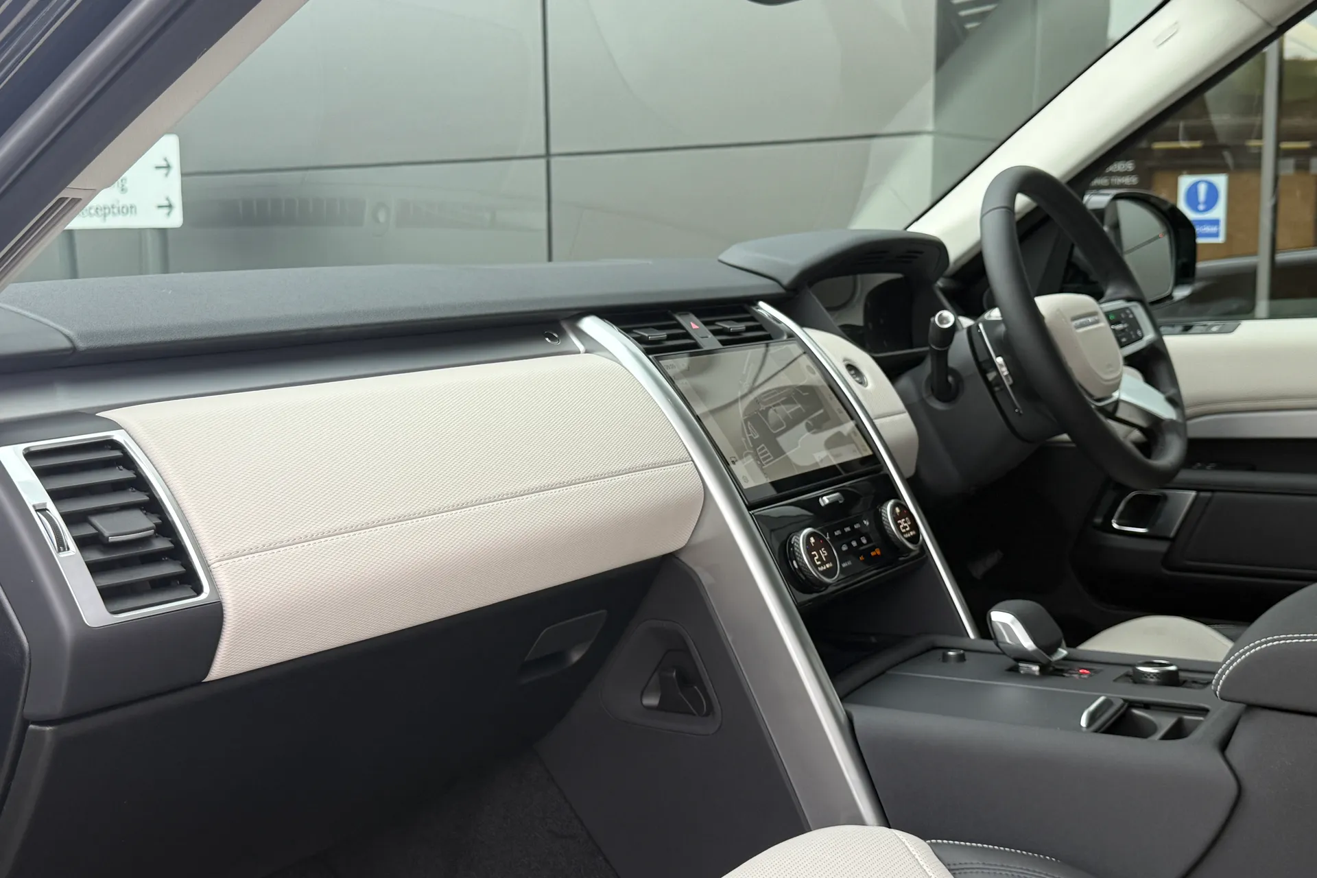 LAND ROVER DISCOVERY thumbnail image number 48