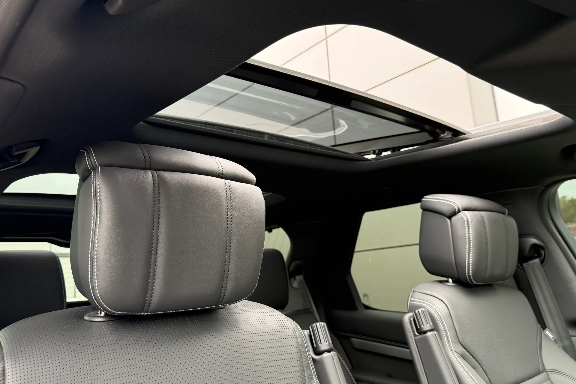 LAND ROVER DISCOVERY thumbnail image number 9