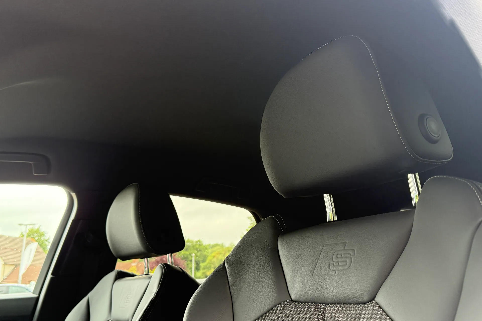 Audi Q3 thumbnail image number 50