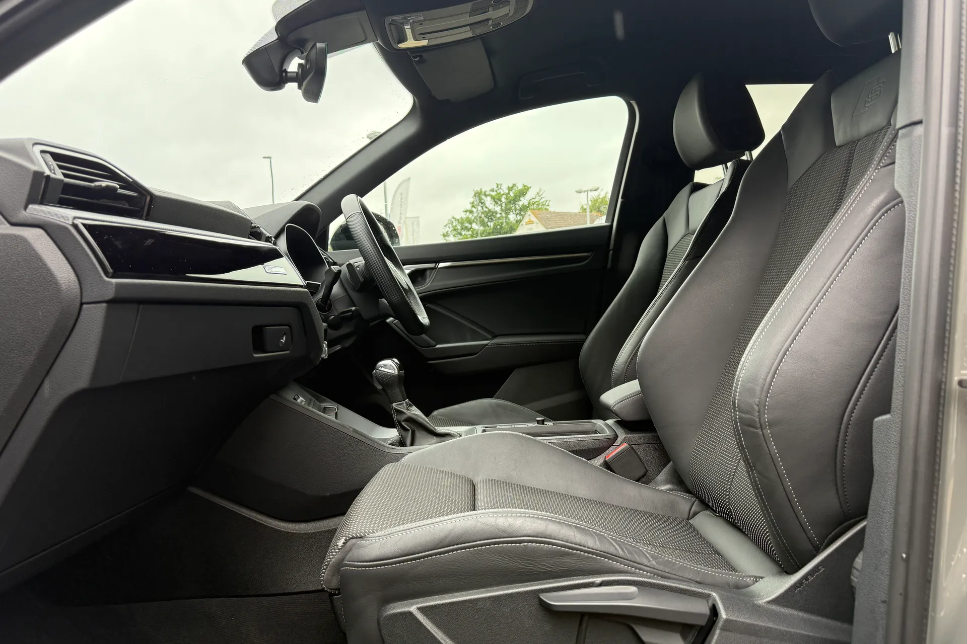 Audi Q3 thumbnail image number 49