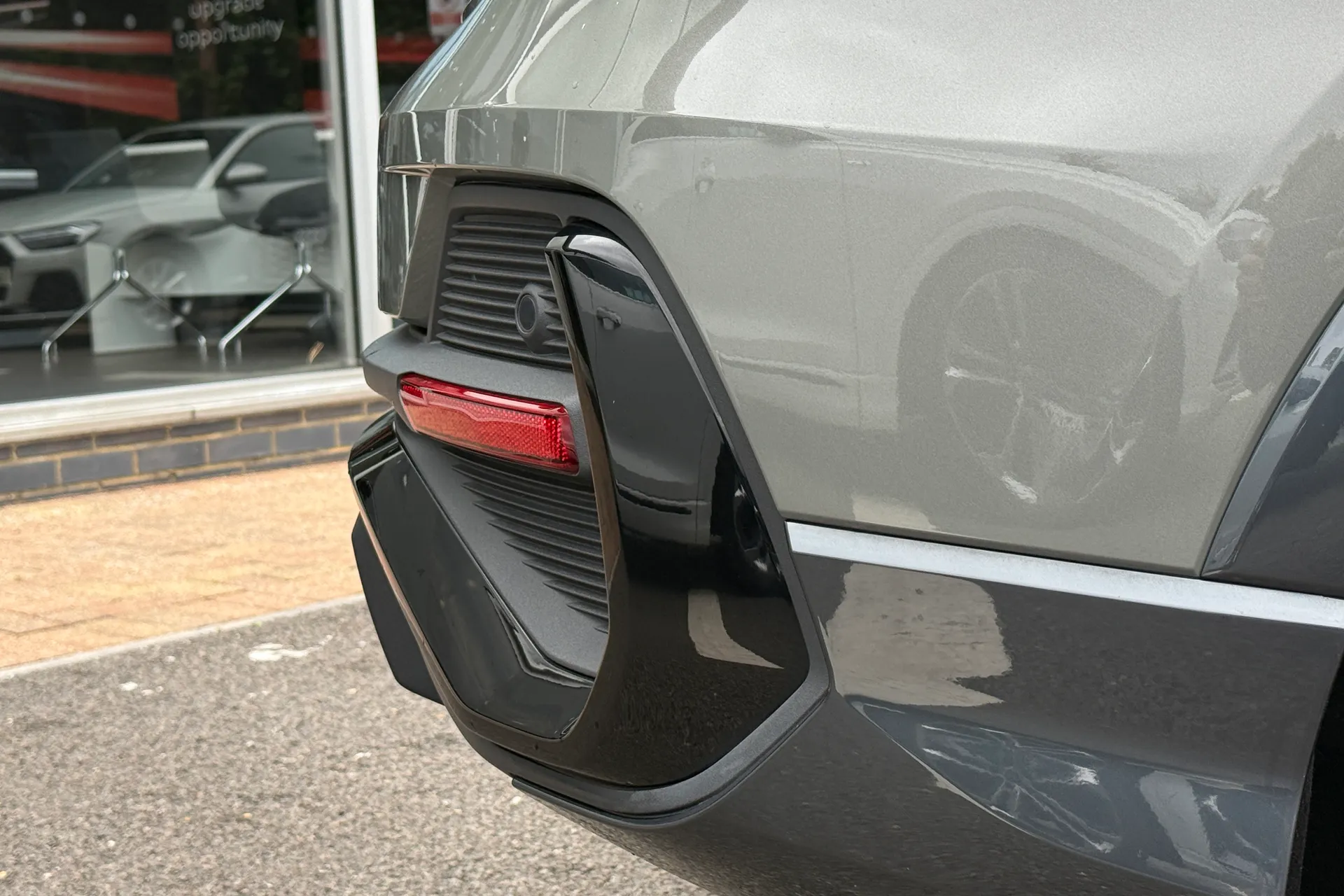 Audi Q3 thumbnail image number 14