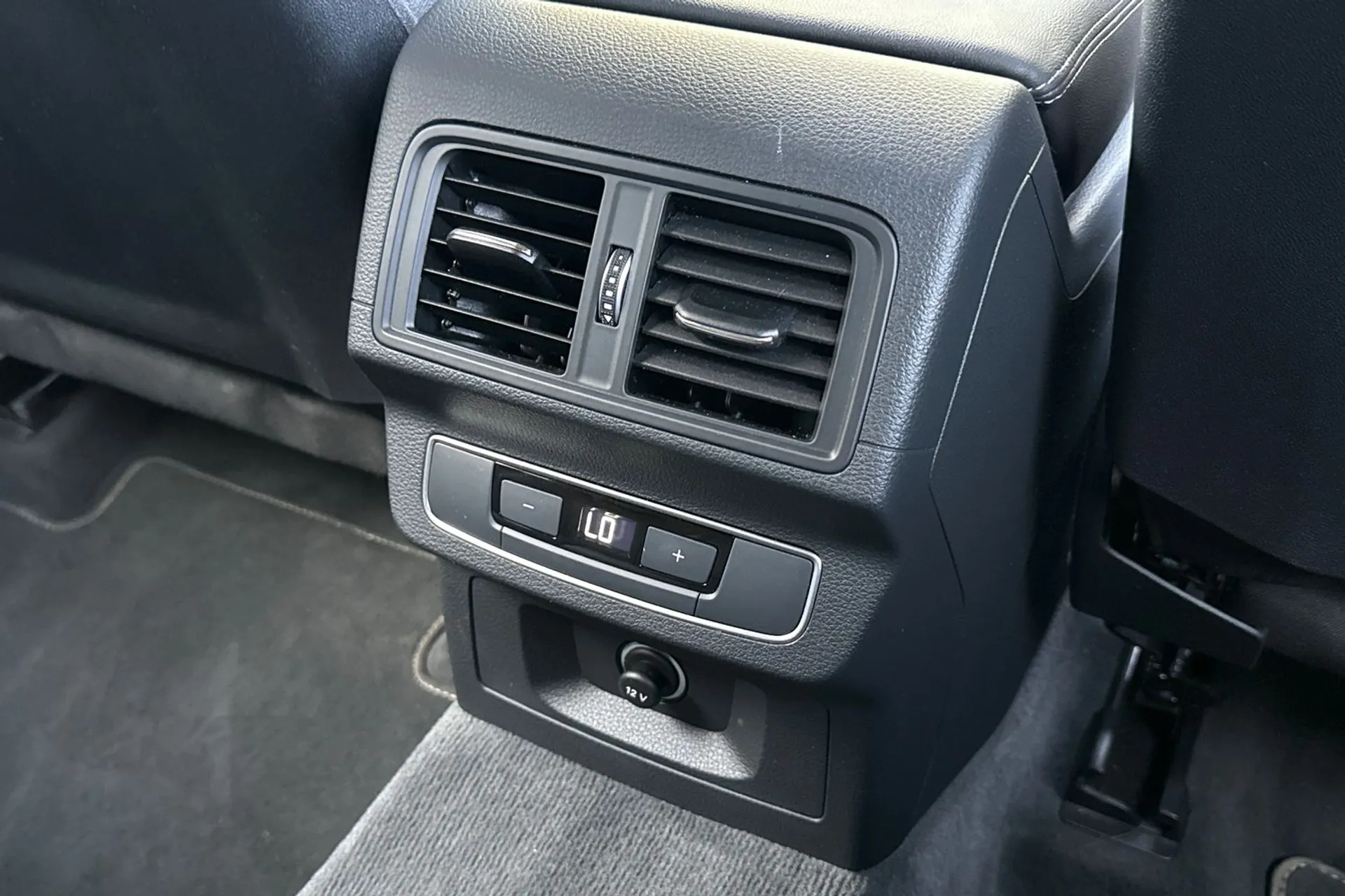 Audi Q5 thumbnail image number 46