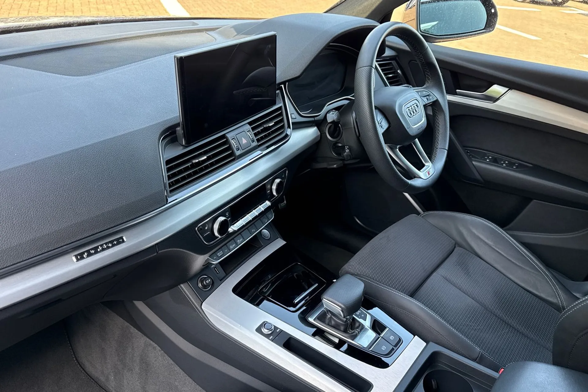 Audi Q5 thumbnail image number 26