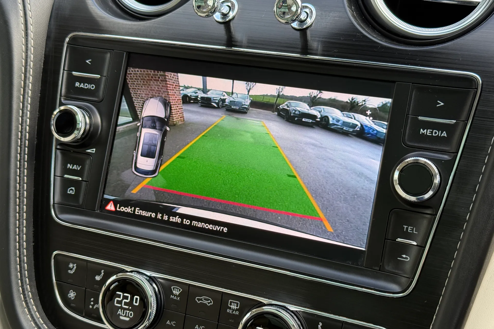 Bentley BENTAYGA thumbnail image number 78