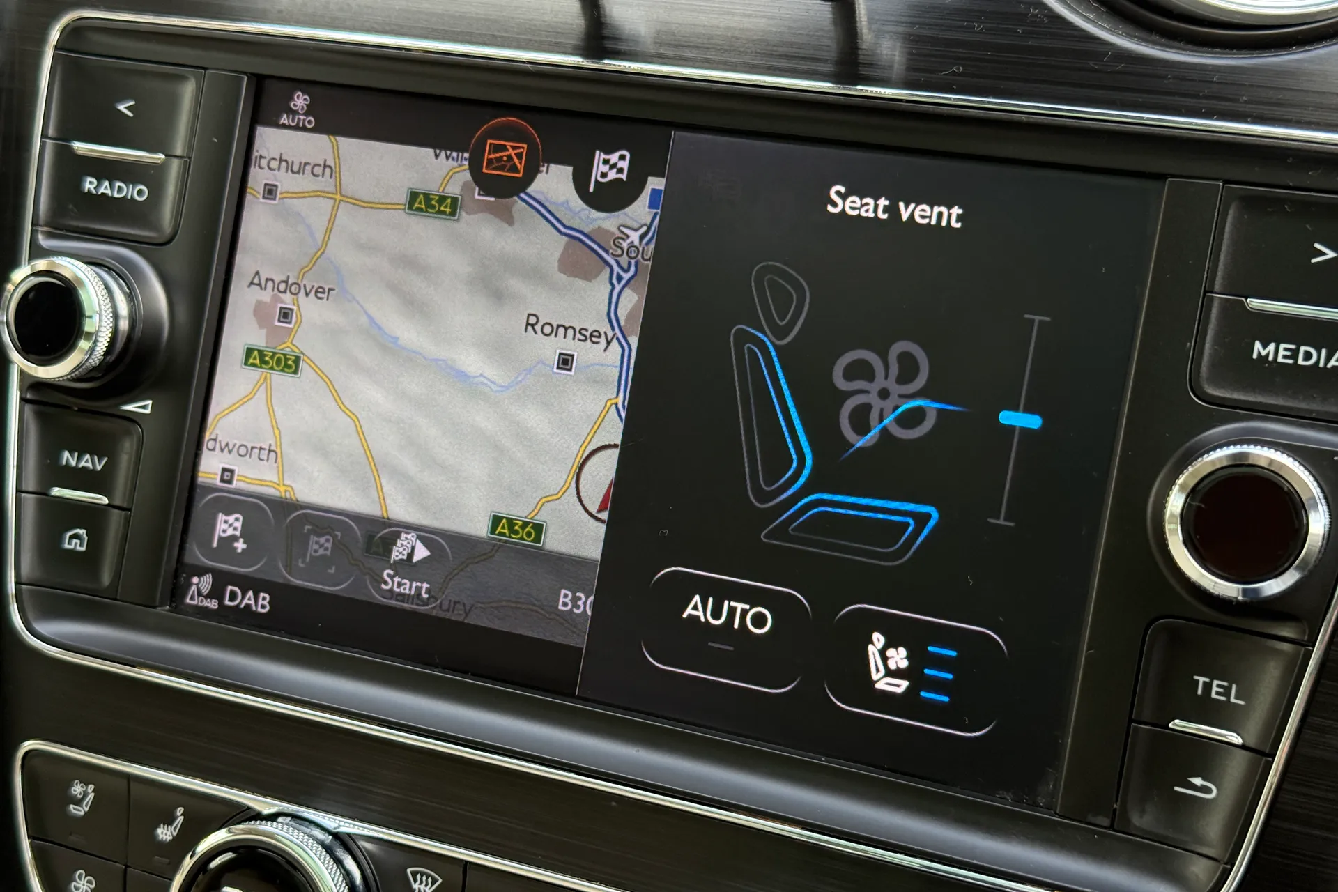 Bentley BENTAYGA thumbnail image number 83