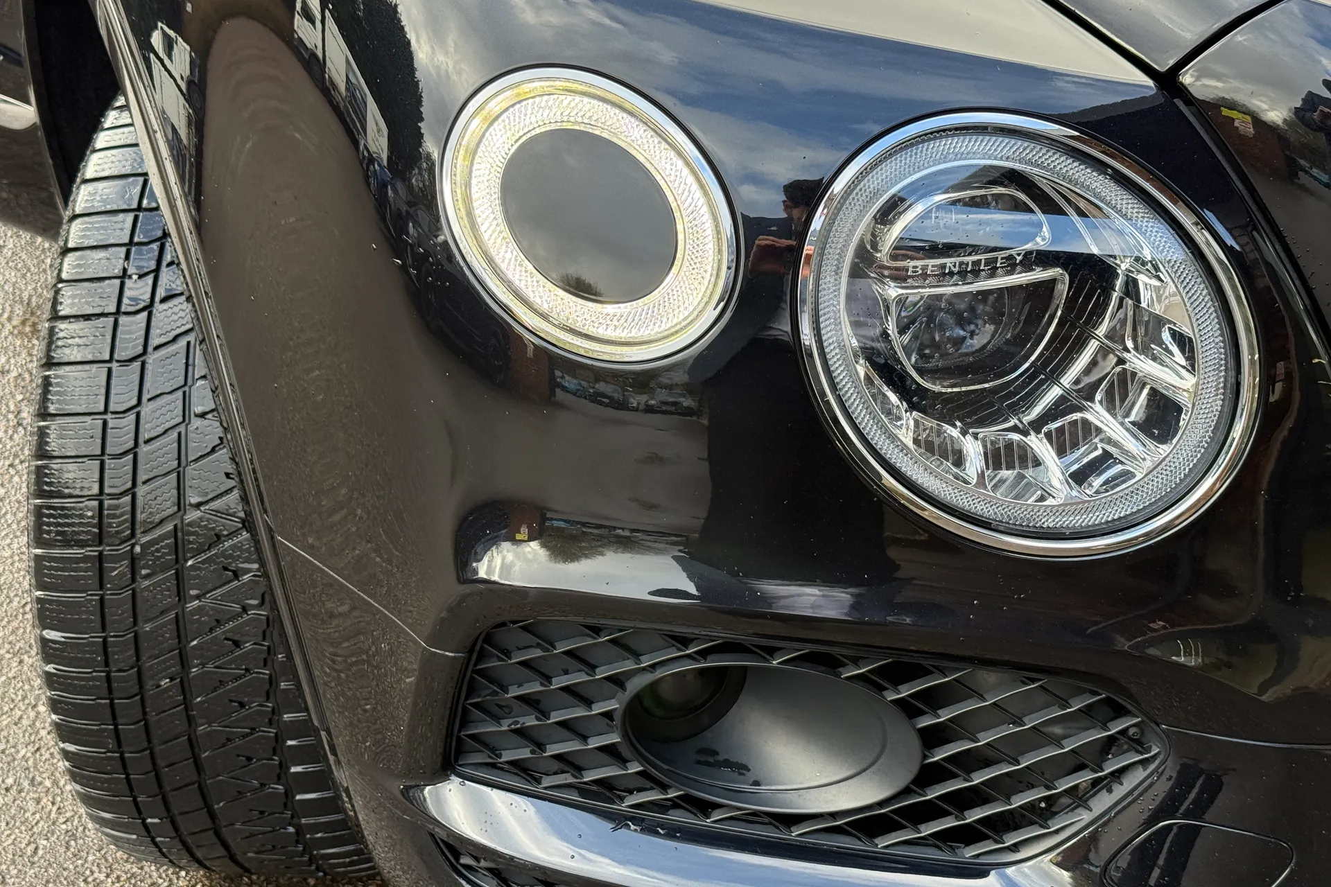 Bentley BENTAYGA thumbnail image number 59