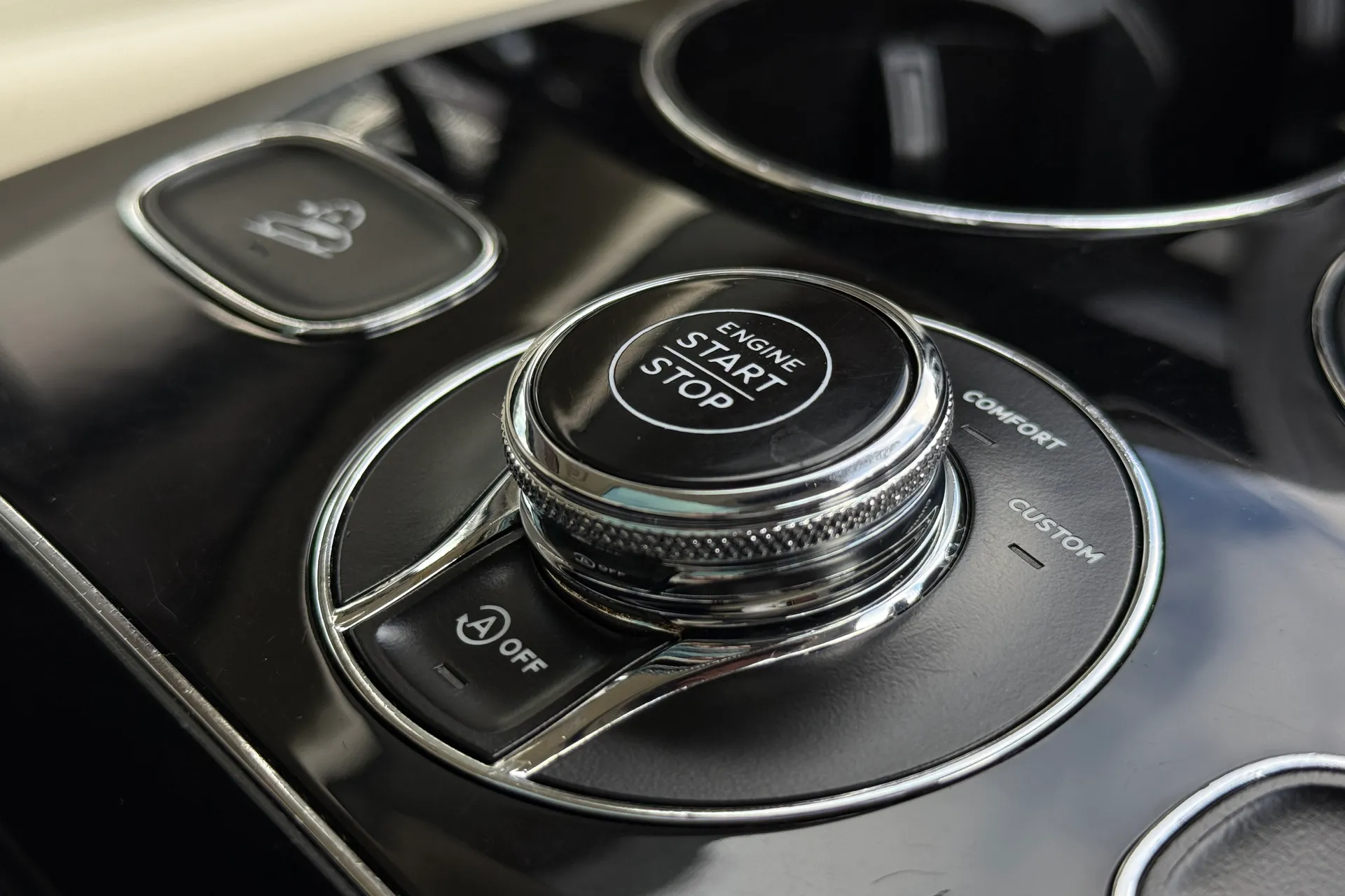 Bentley BENTAYGA thumbnail image number 67