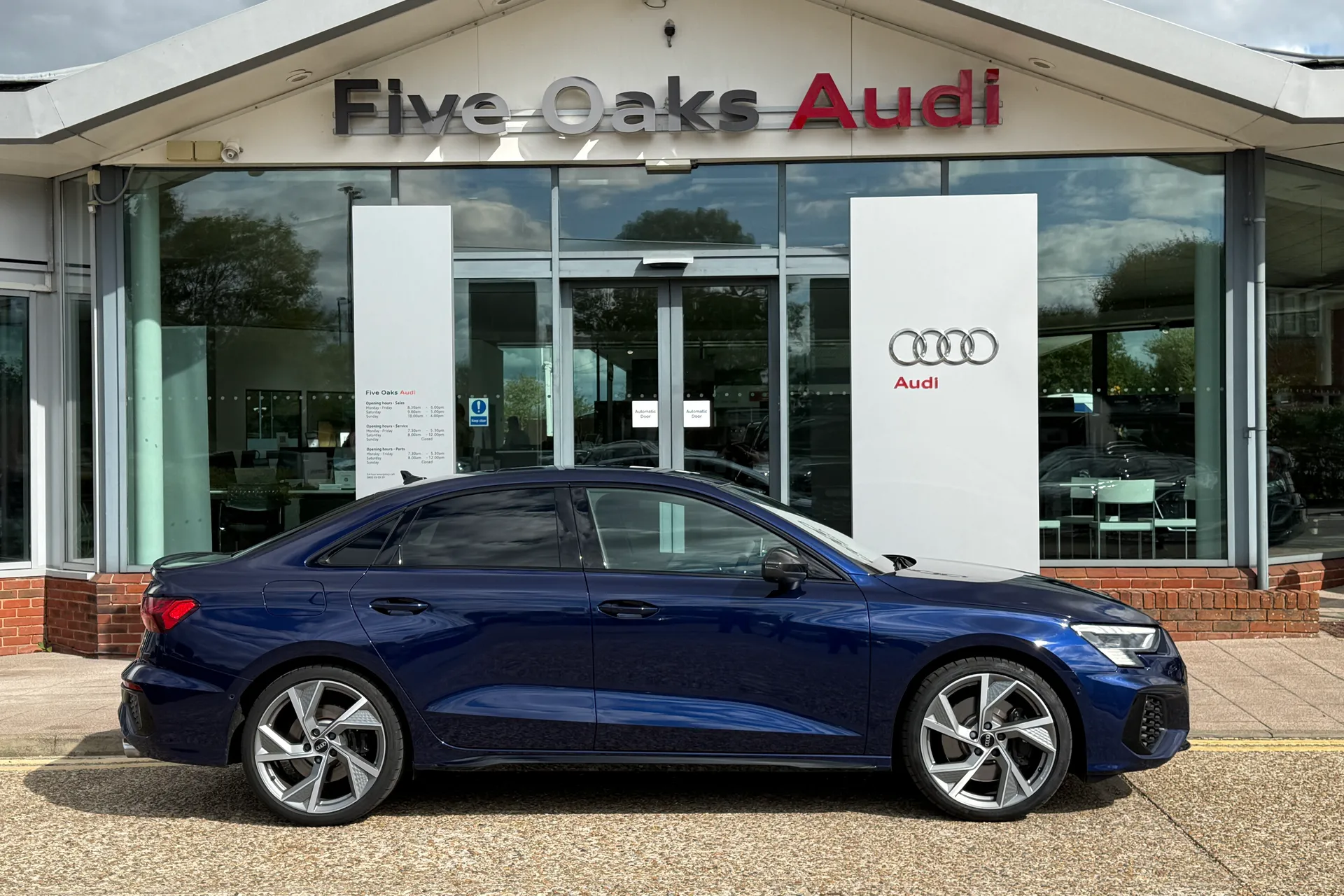 Audi A3 thumbnail image number 2