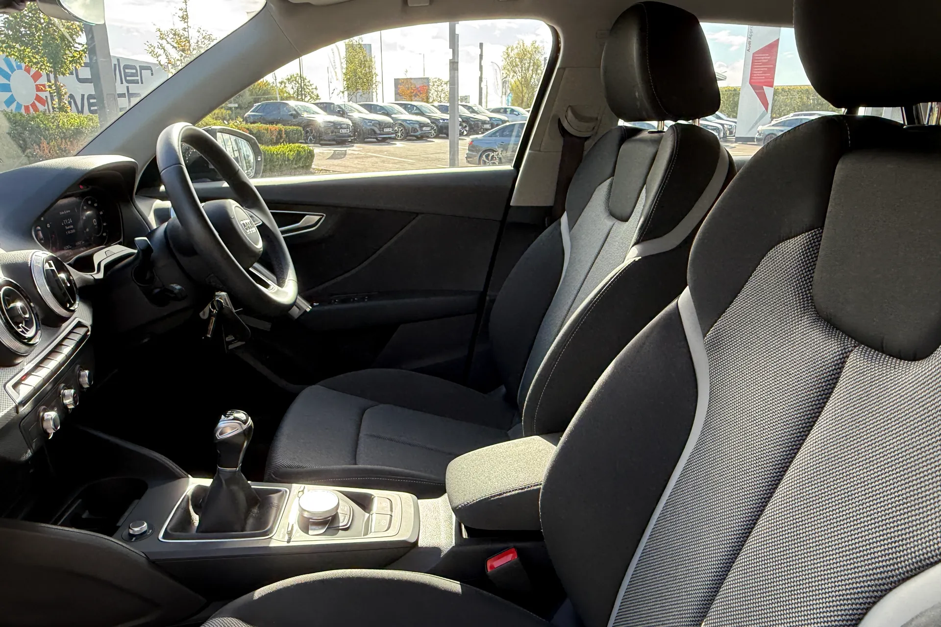 Audi Q2 thumbnail image number 27