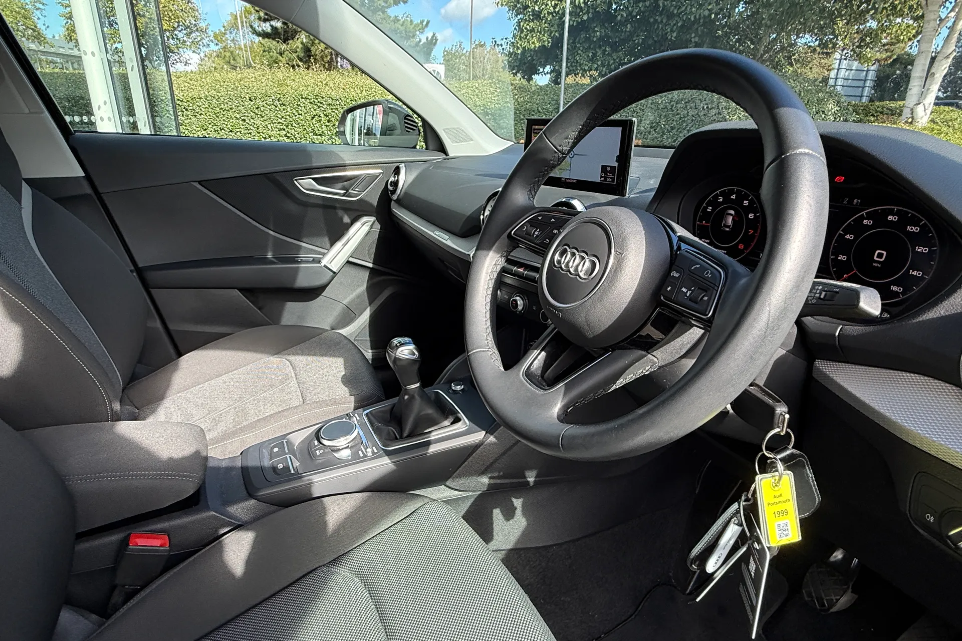 Audi Q2 thumbnail image number 23